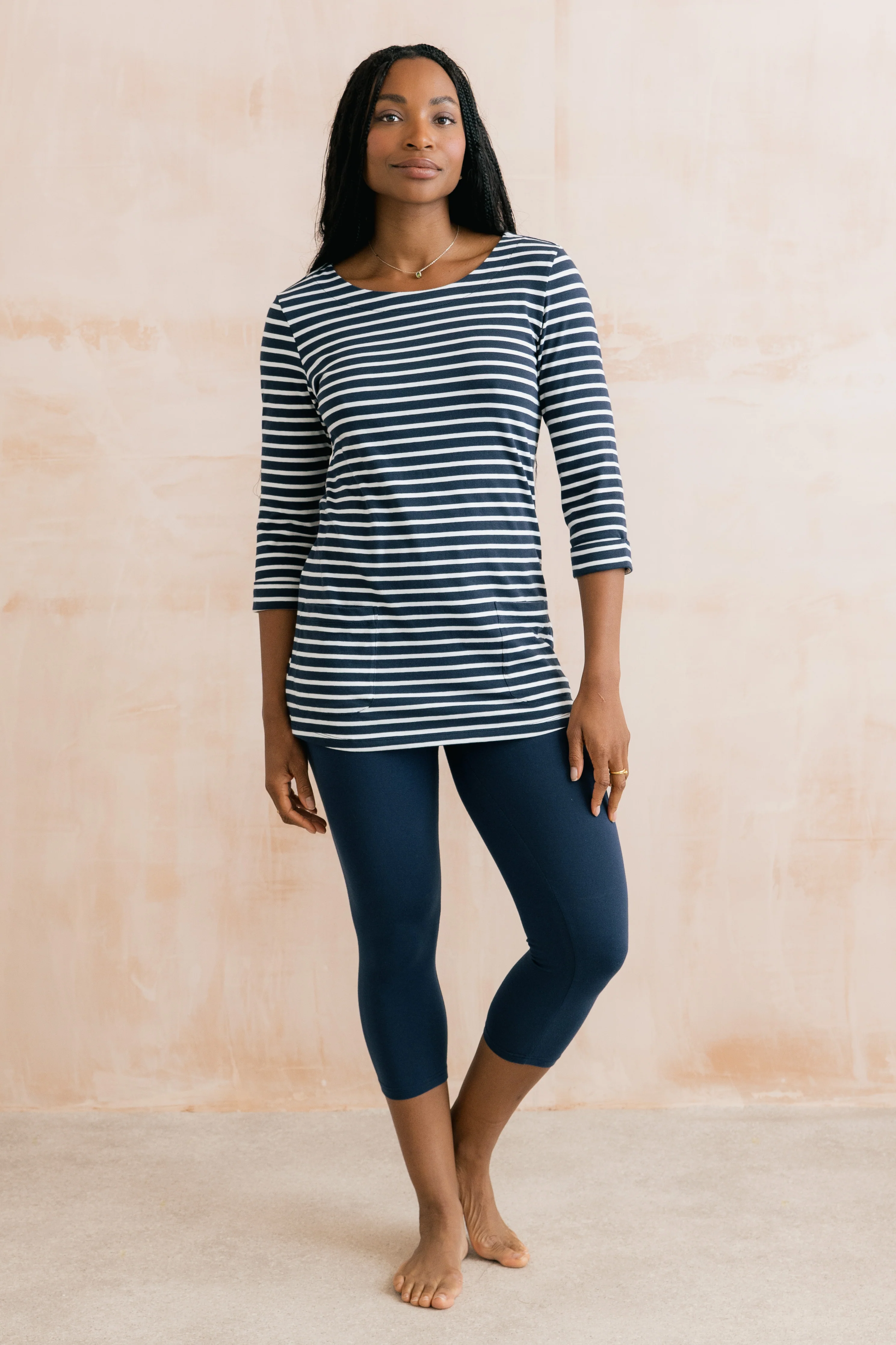 3/4 Length Cropped Leggings Navy - Image 5