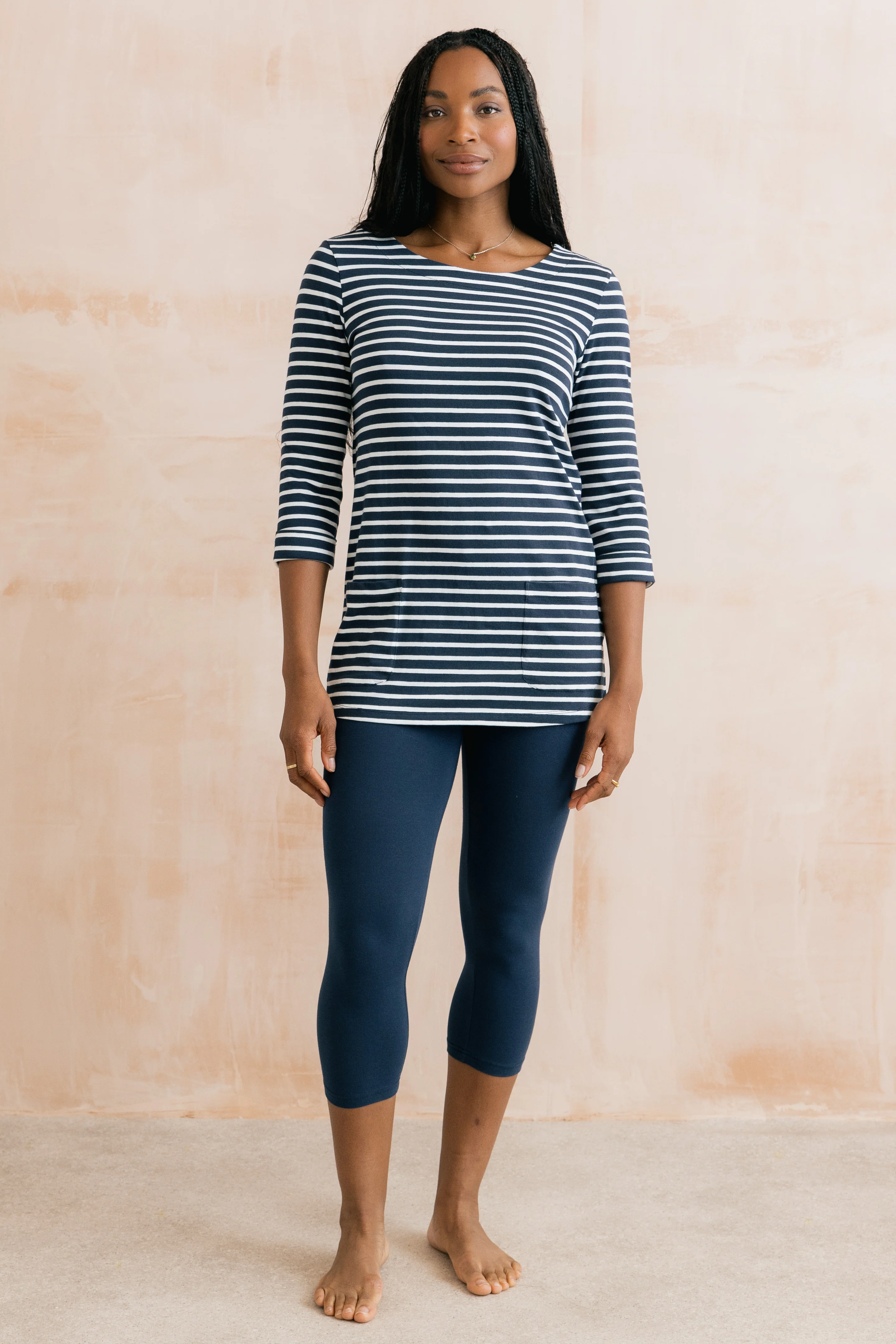 3/4 Length Cropped Leggings Navy - Image 7