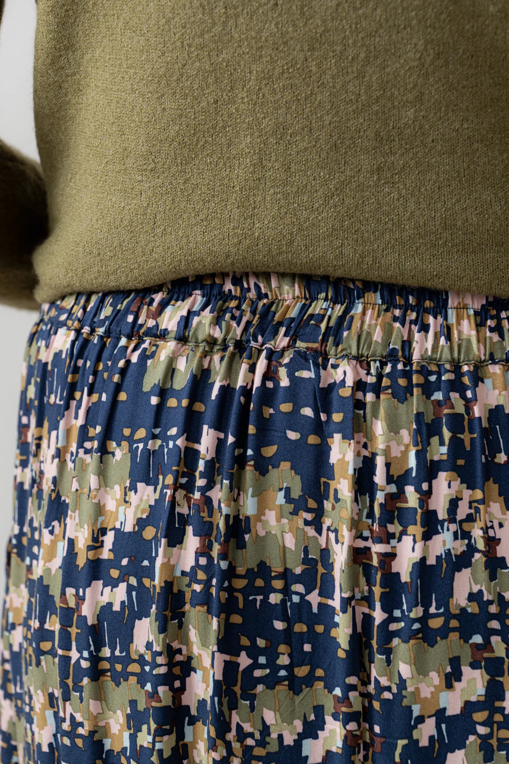 Alice Geometric Print Maxi Skirt Navy - Image 5