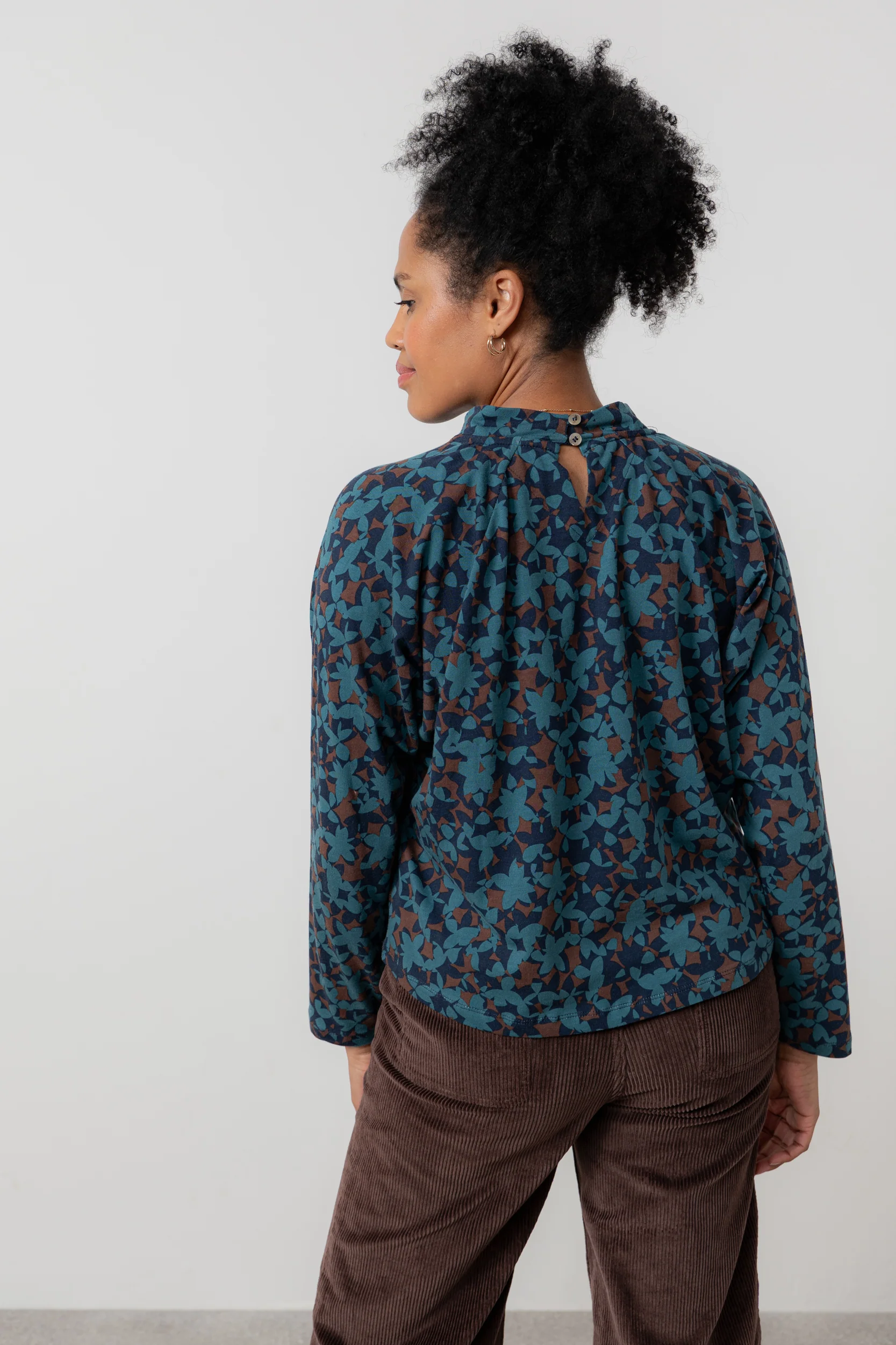 Bayberry Batwing Printed Top Navy - Image 4