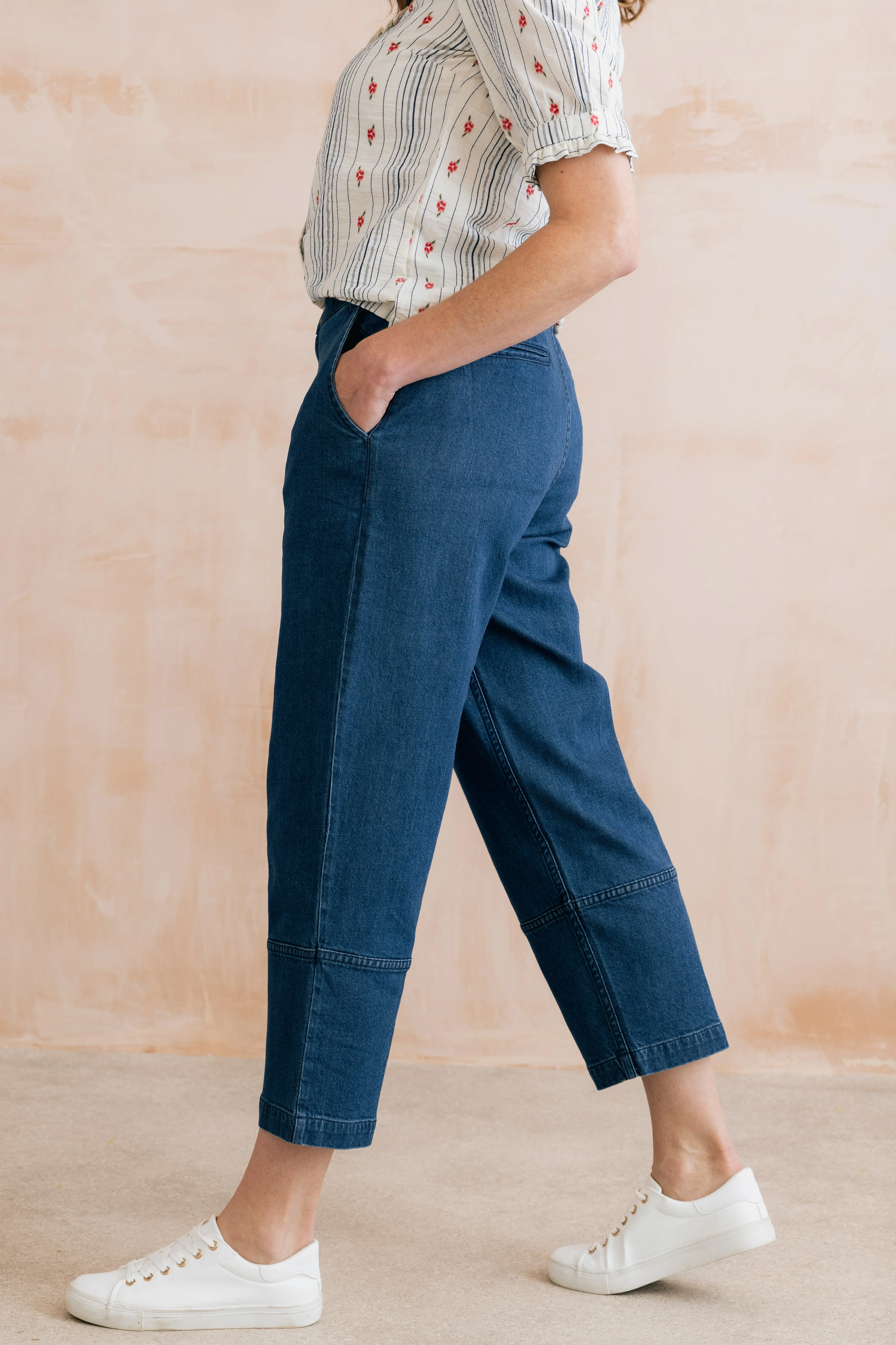 Clarissa Denim Tapered Leg Cropped Jeans - Image 7