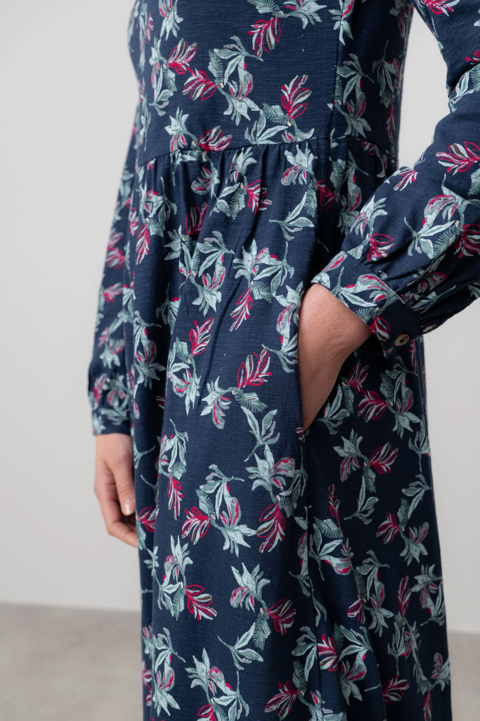 Damson Organic Cotton Jersey Midi Dress Navy - Image 3
