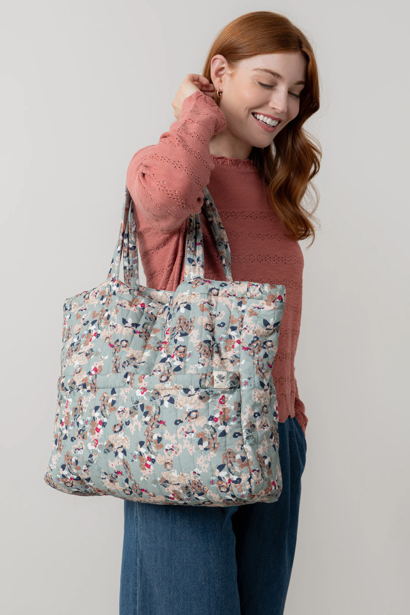 Ditsy Print Quilted Tote Bag Ocean - Image 4