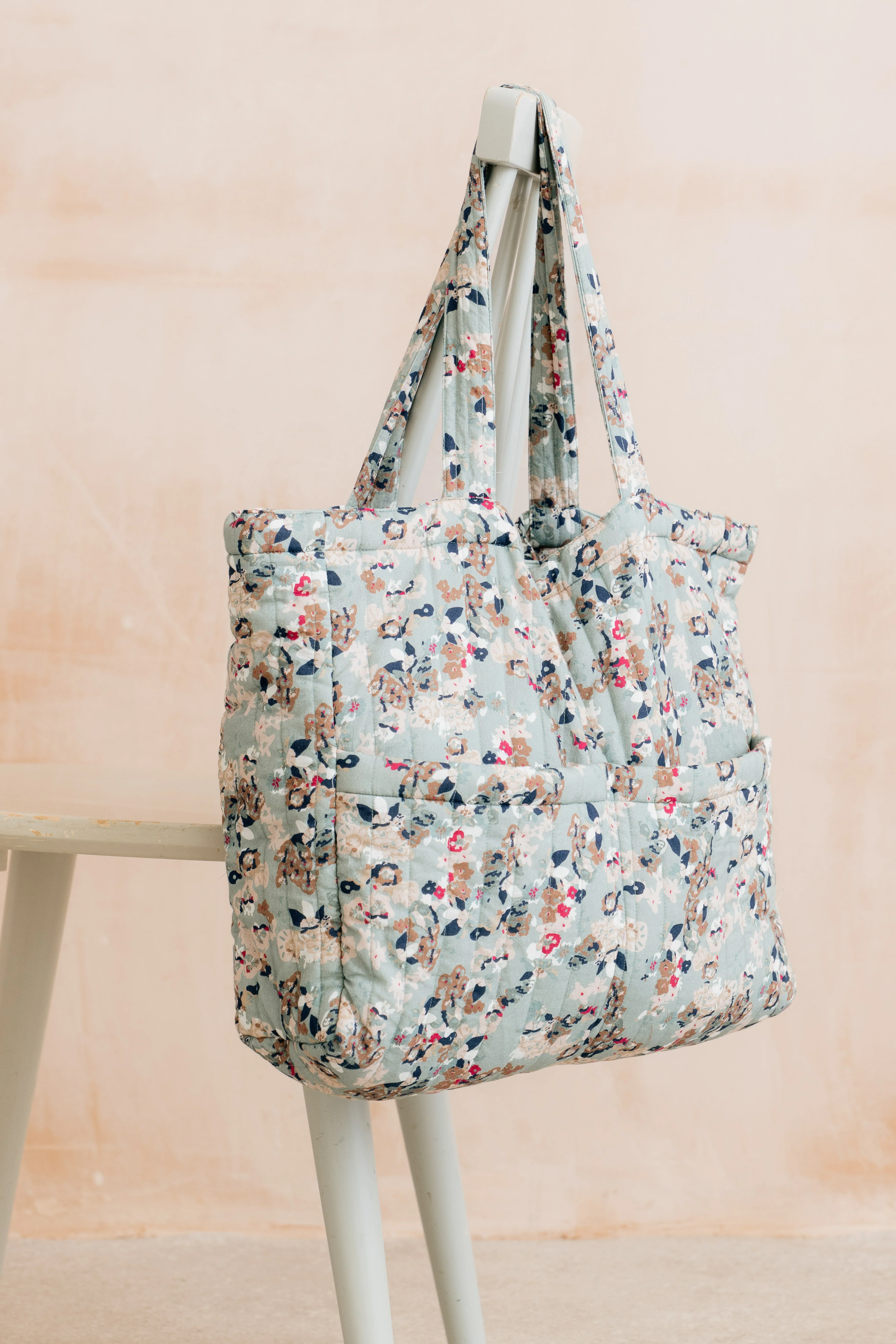 Ditsy Print Quilted Tote Bag Ocean - Image 5