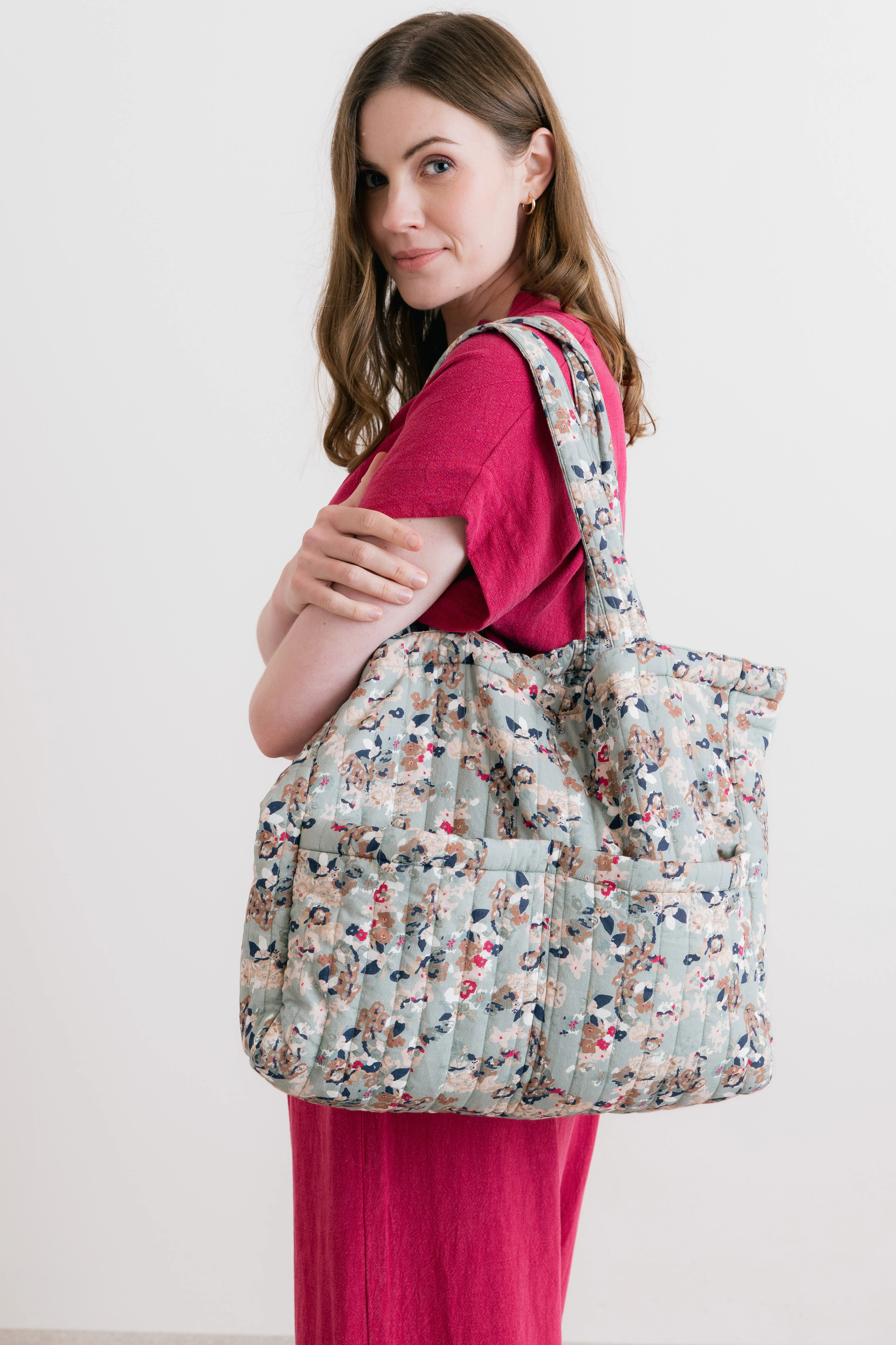 Ditsy Print Quilted Tote Bag Ocean - Image 6