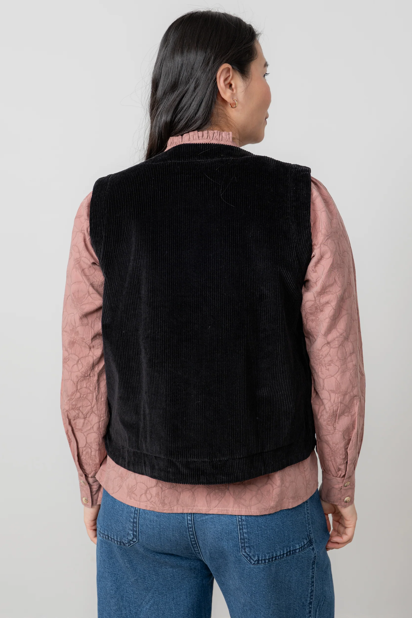 Dusk Stretch Cotton Jumbo Cord Gilet Black - Image 4
