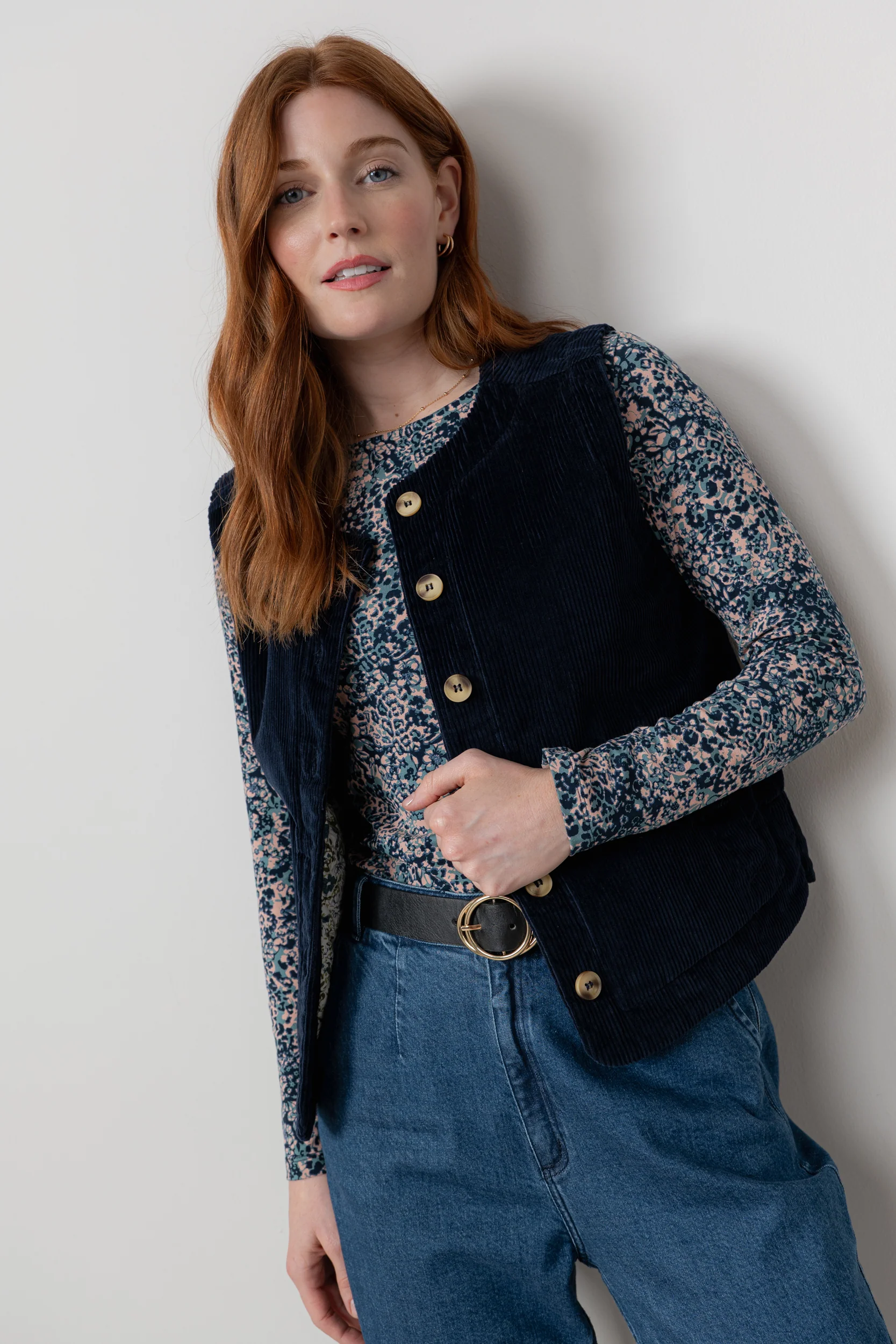 Dusk Stretch Cotton Jumbo Cord Gilet Navy - Image 2
