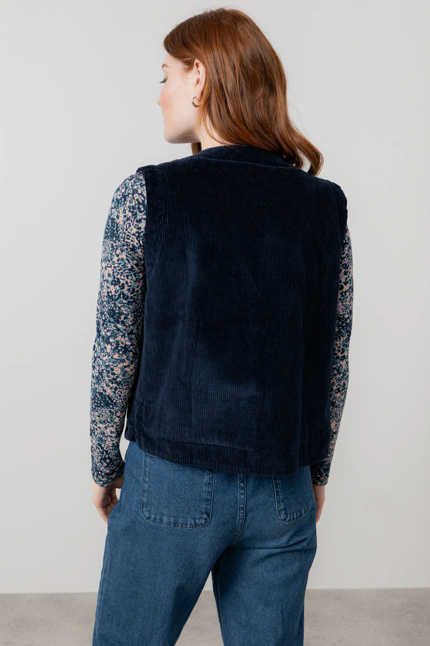 Dusk Stretch Cotton Jumbo Cord Gilet Navy - Image 4