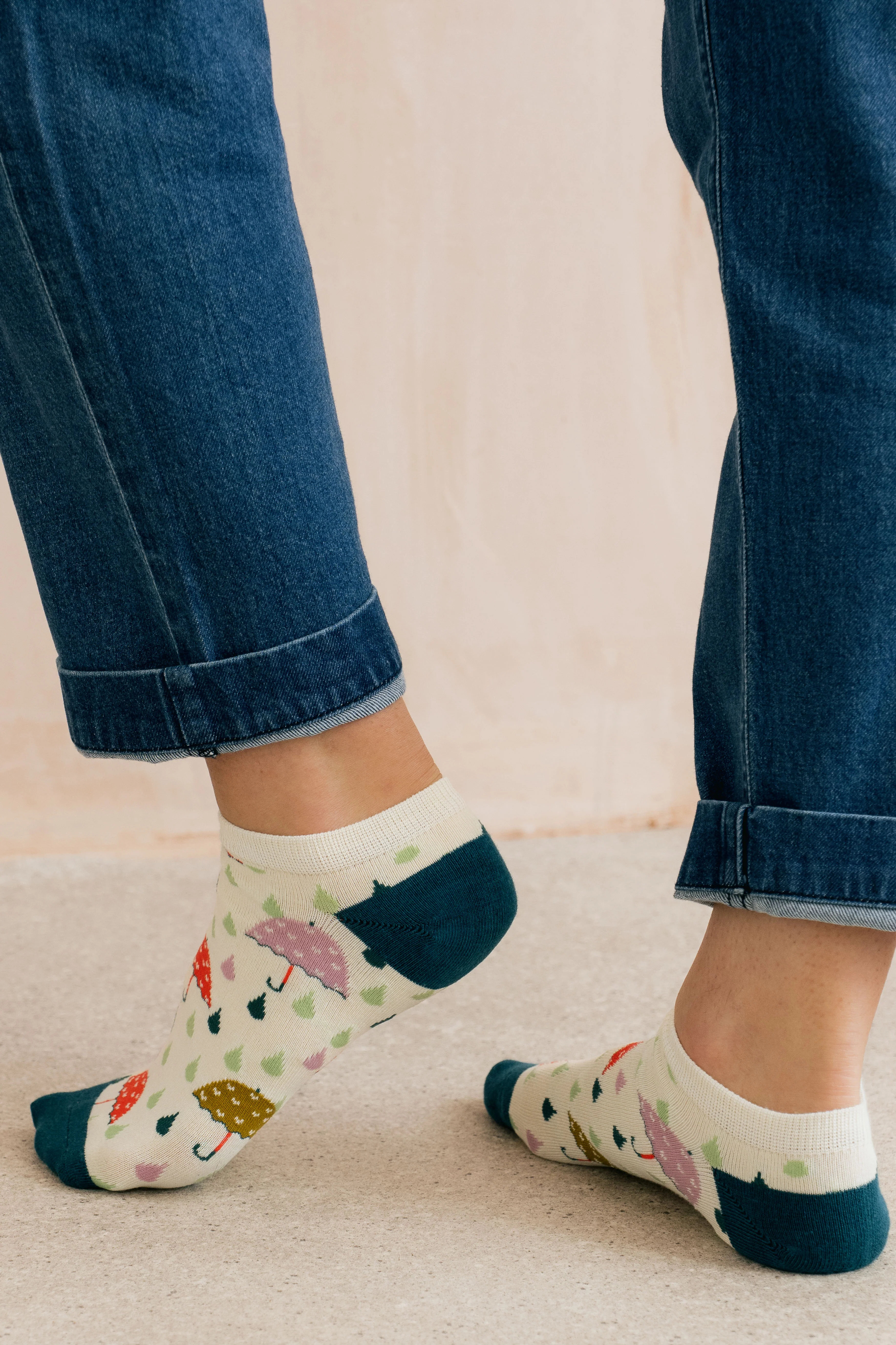 Elodie Elephant Trainer Socks And Decoration Giftbox - Image 7