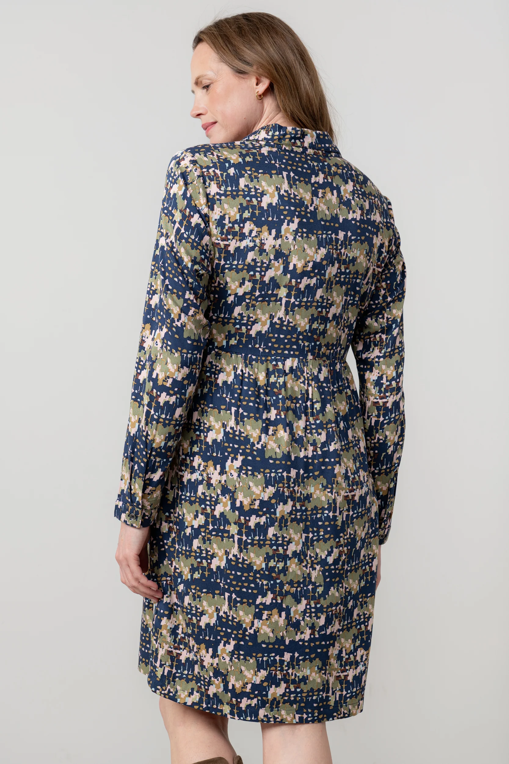 Emma Geometric Print Shift Dress Navy - Image 4