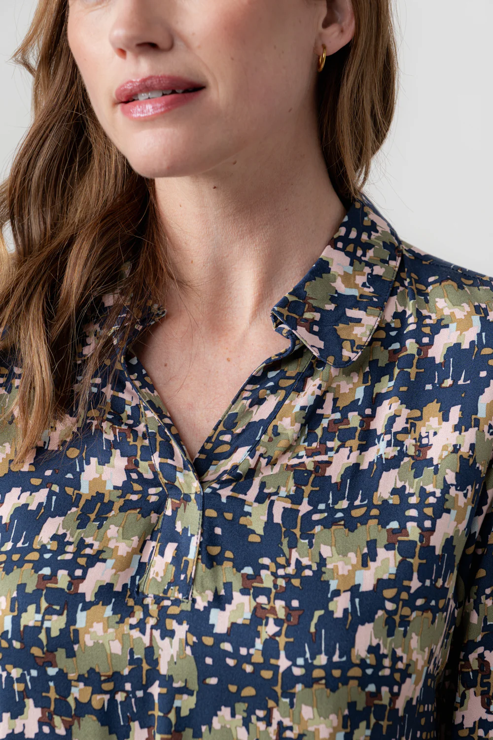 Emma Geometric Print Shift Dress Navy - Image 5