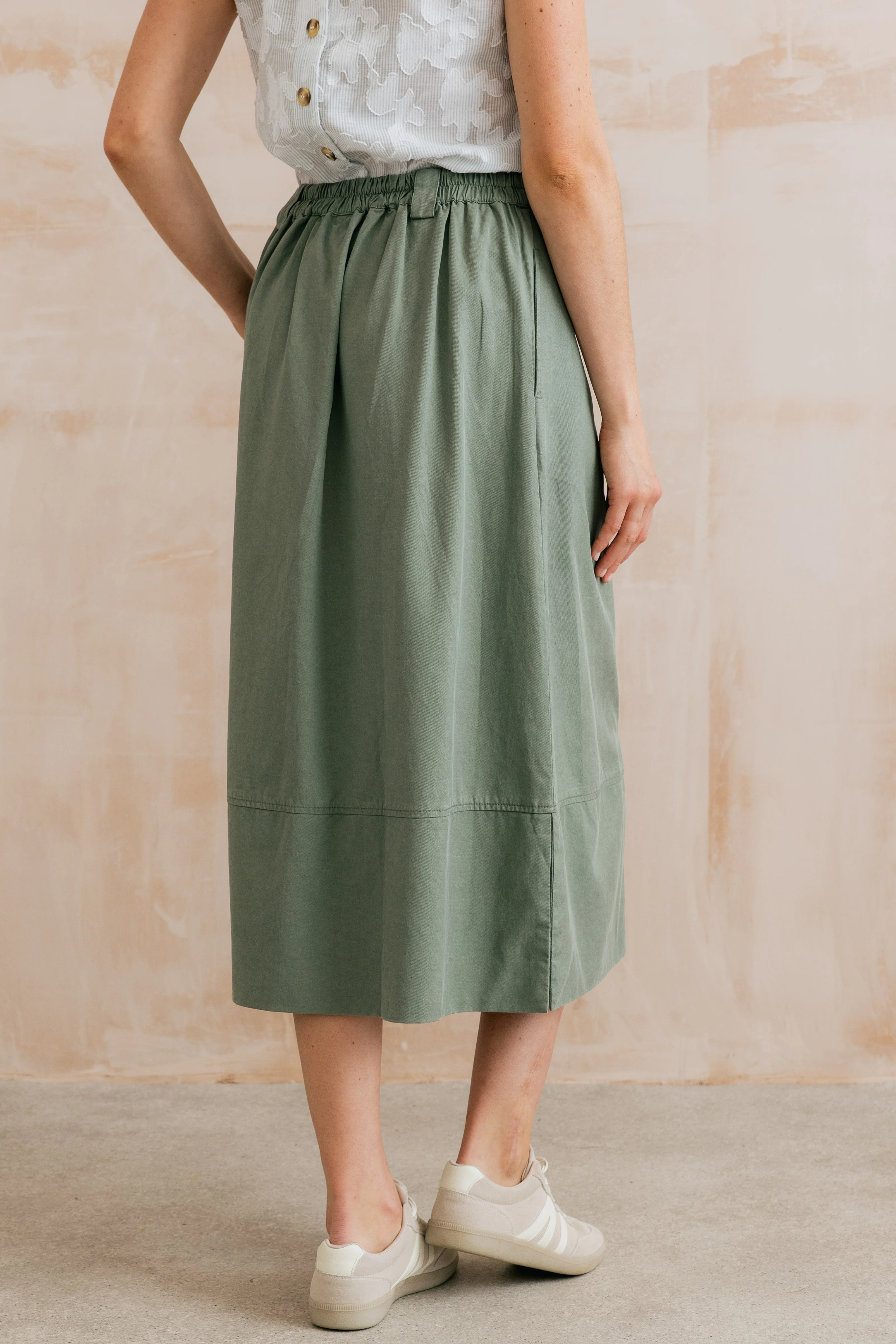 Estuary Midi Skirt Laurel Green - Image 4
