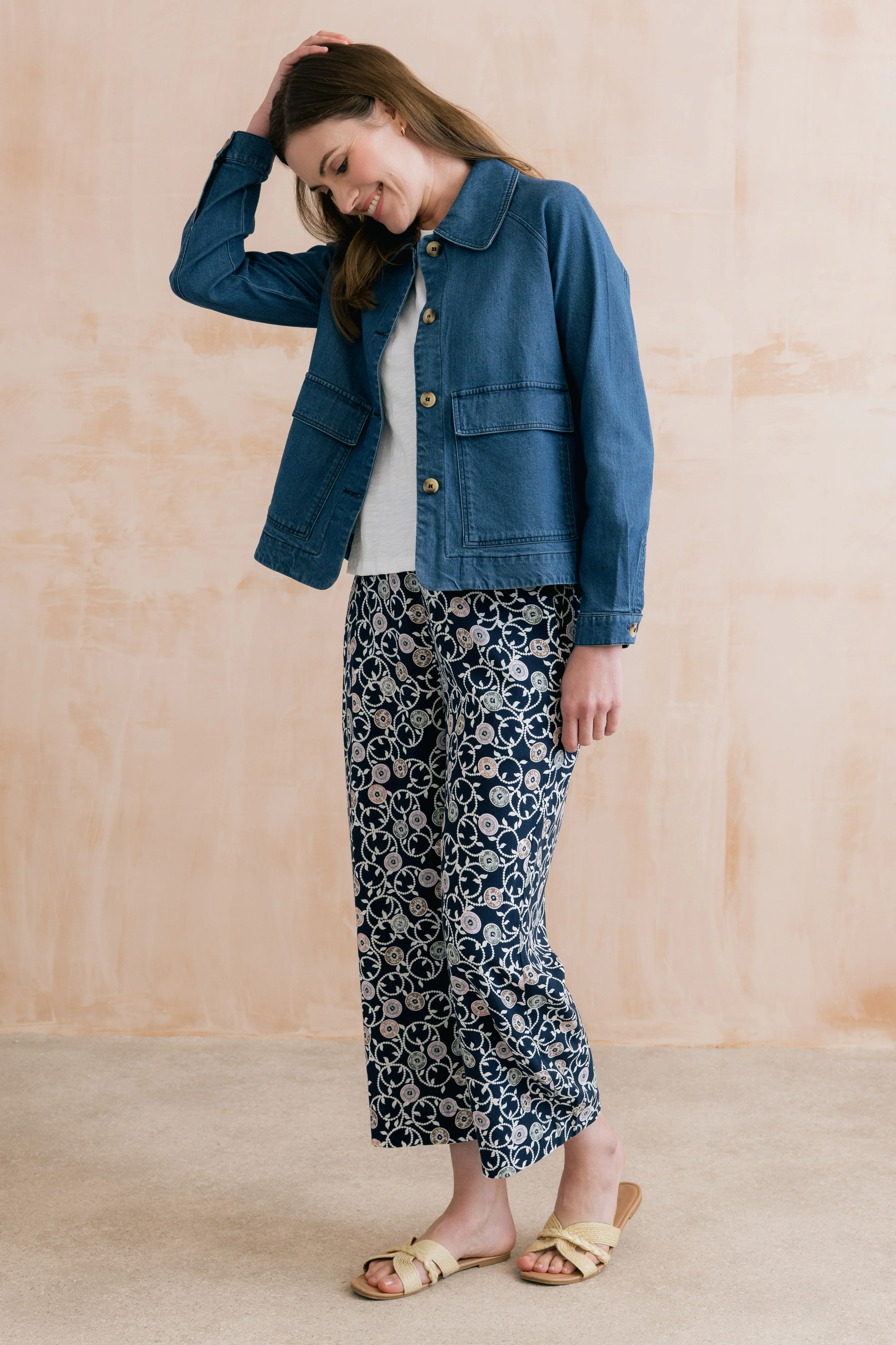 Greta Sea Holly Print Cropped Trousers Navy - Image 3