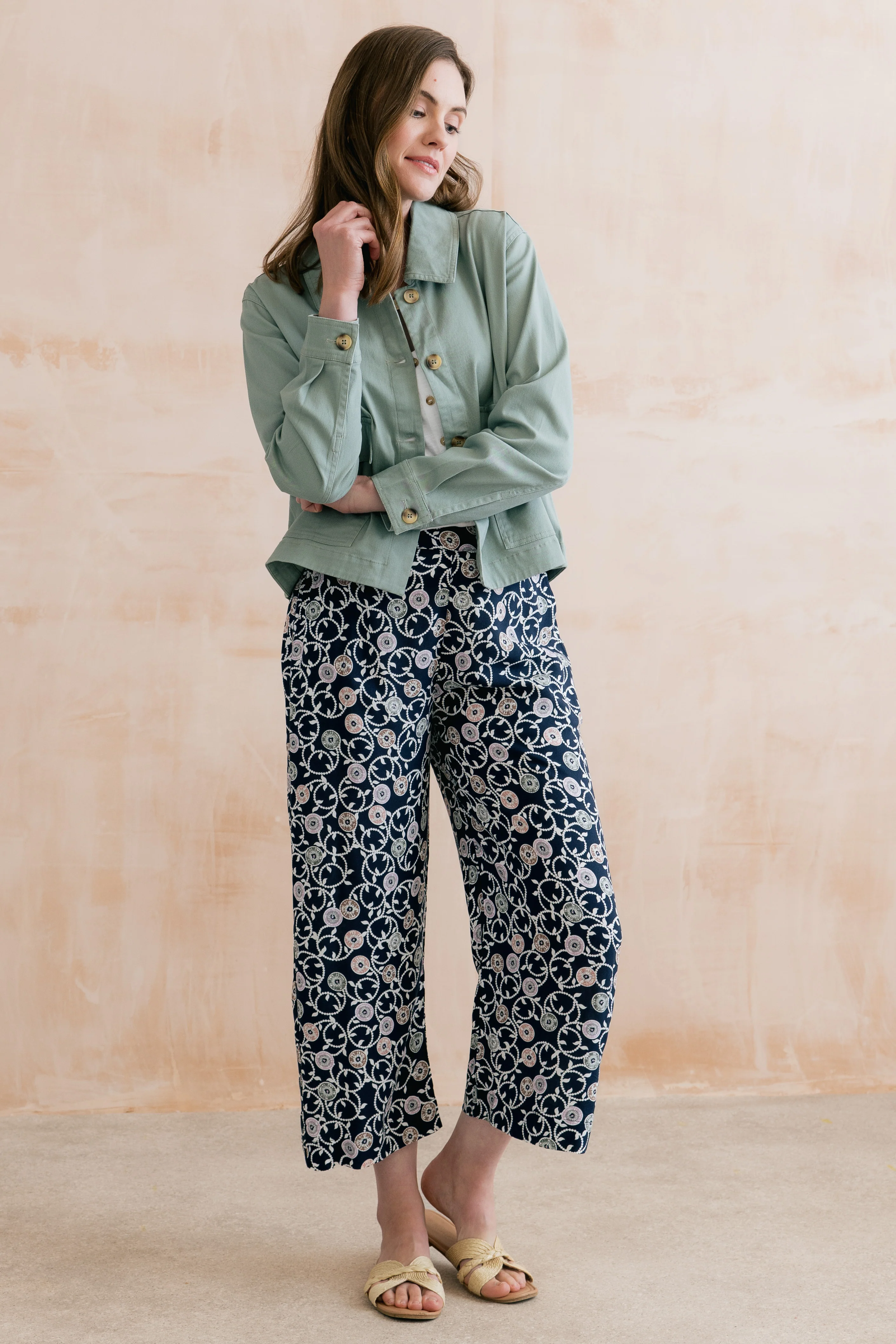 Greta Sea Holly Print Cropped Trousers Navy - Image 5