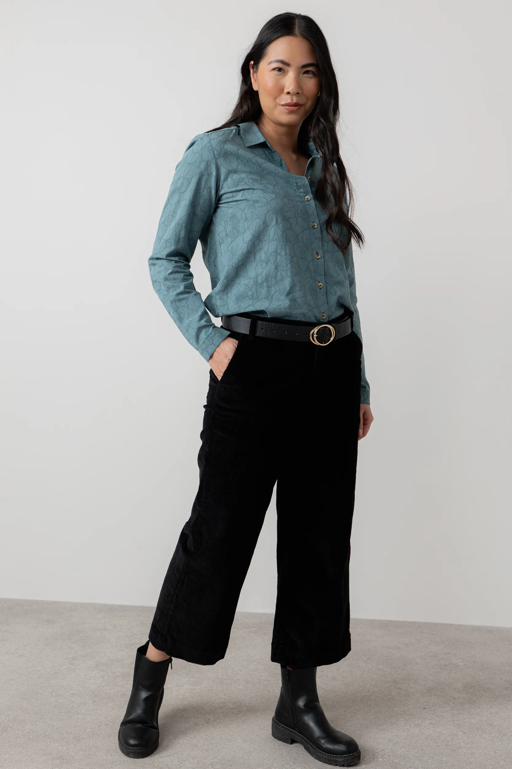 Isla Stretch Jumbo Cord Cropped Trousers Black - Image 5