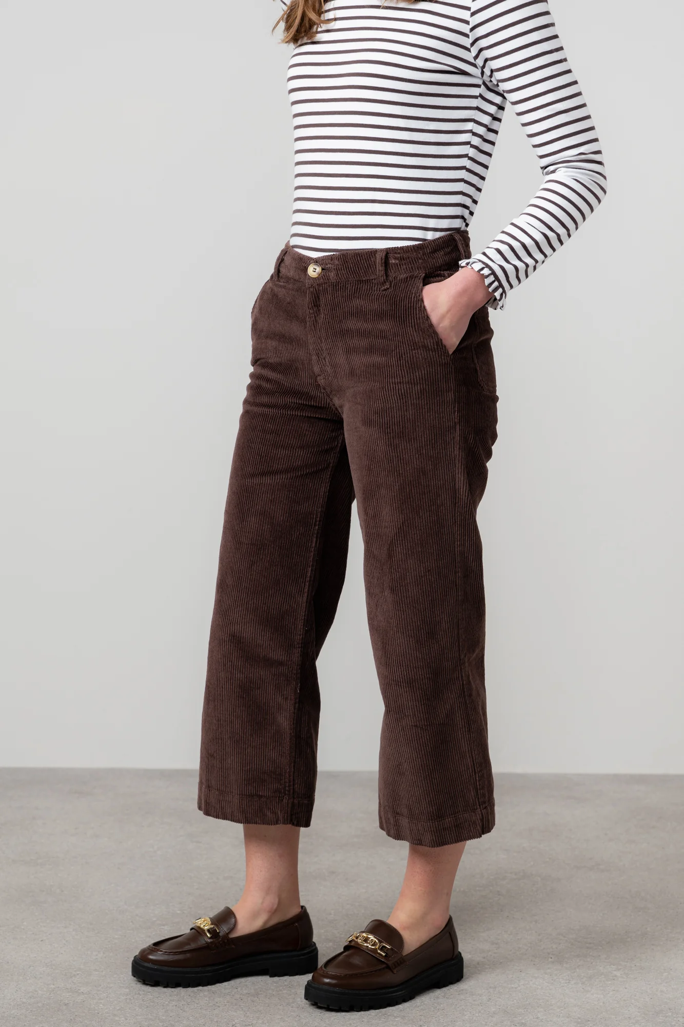 Isla Stretch Jumbo Corduroy Cropped Trousers Chocolate - Image 3