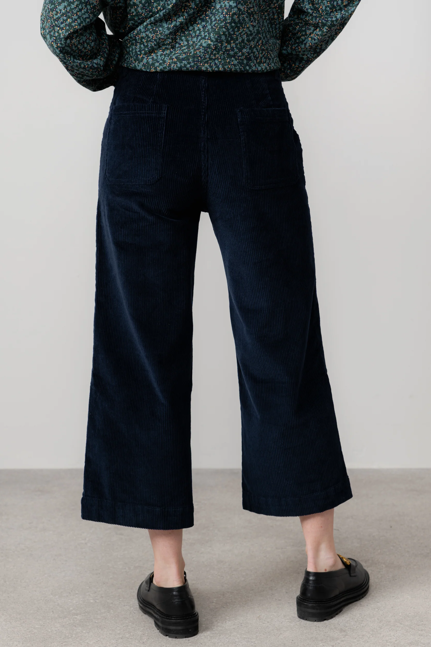 Isla Stretch Jumbo Corduroy Cropped Trousers Navy - Image 4