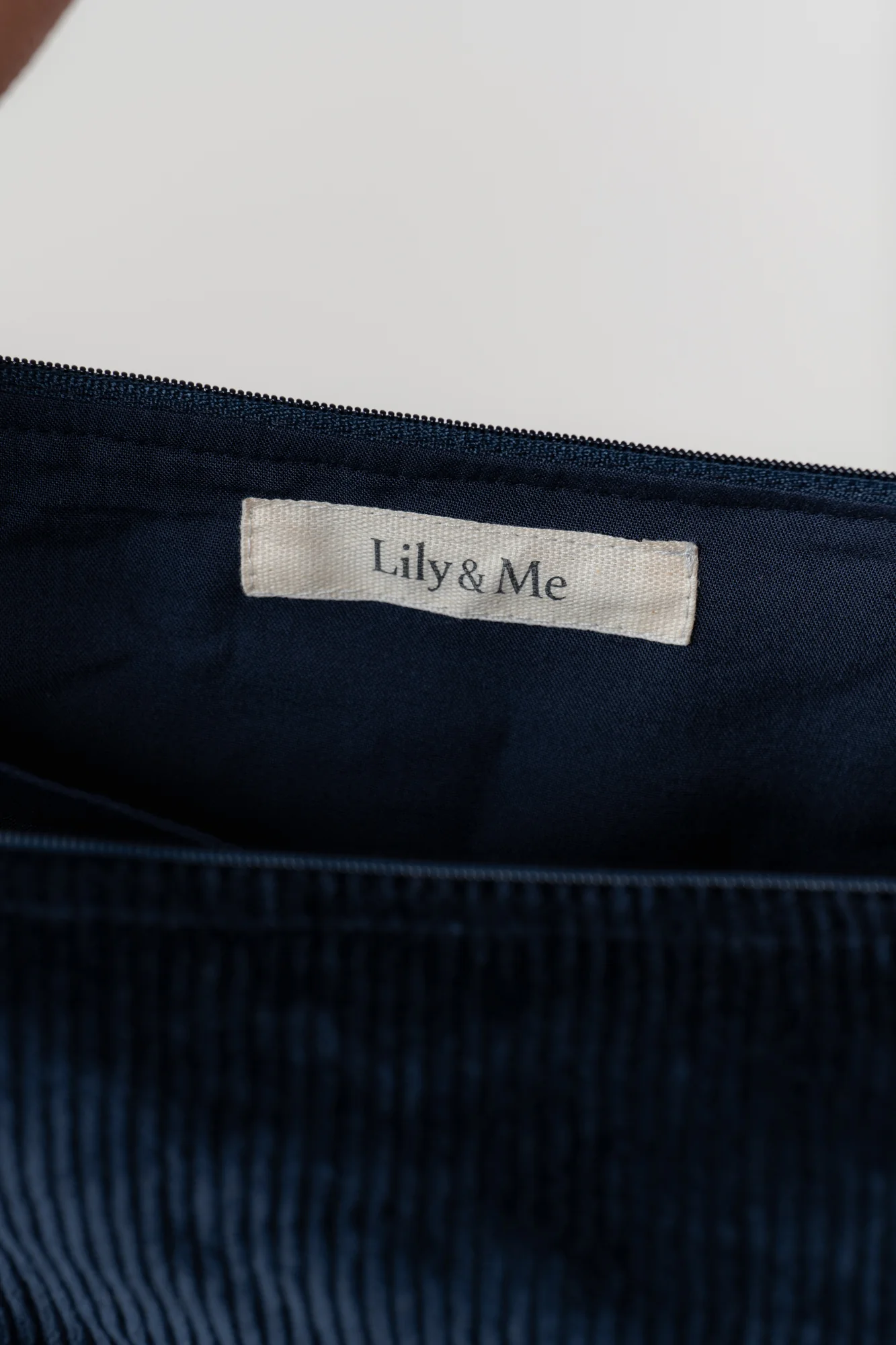 Jumbo Cord Crossbody Bag Navy - Image 3