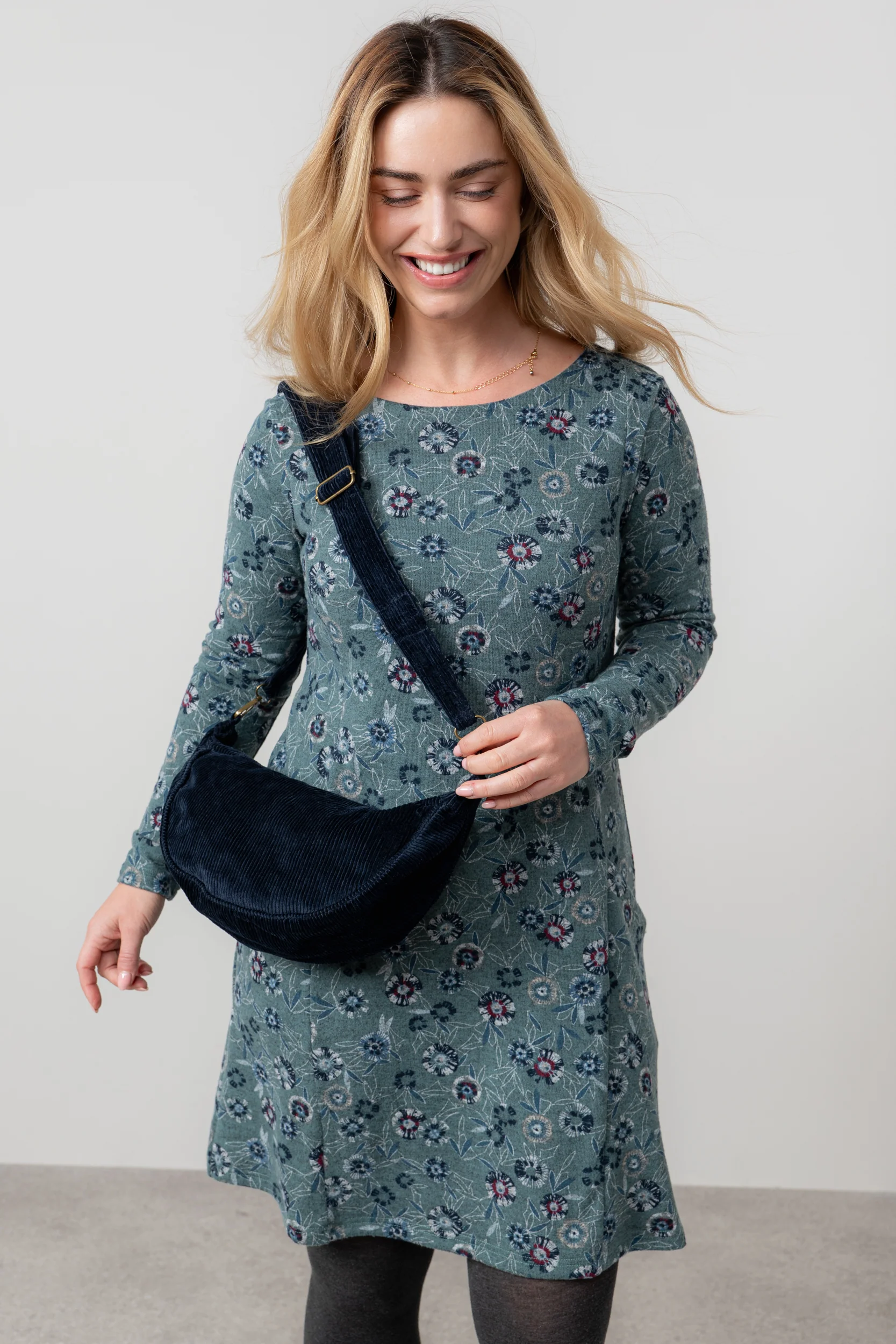 Jumbo Cord Crossbody Bag Navy - Image 4