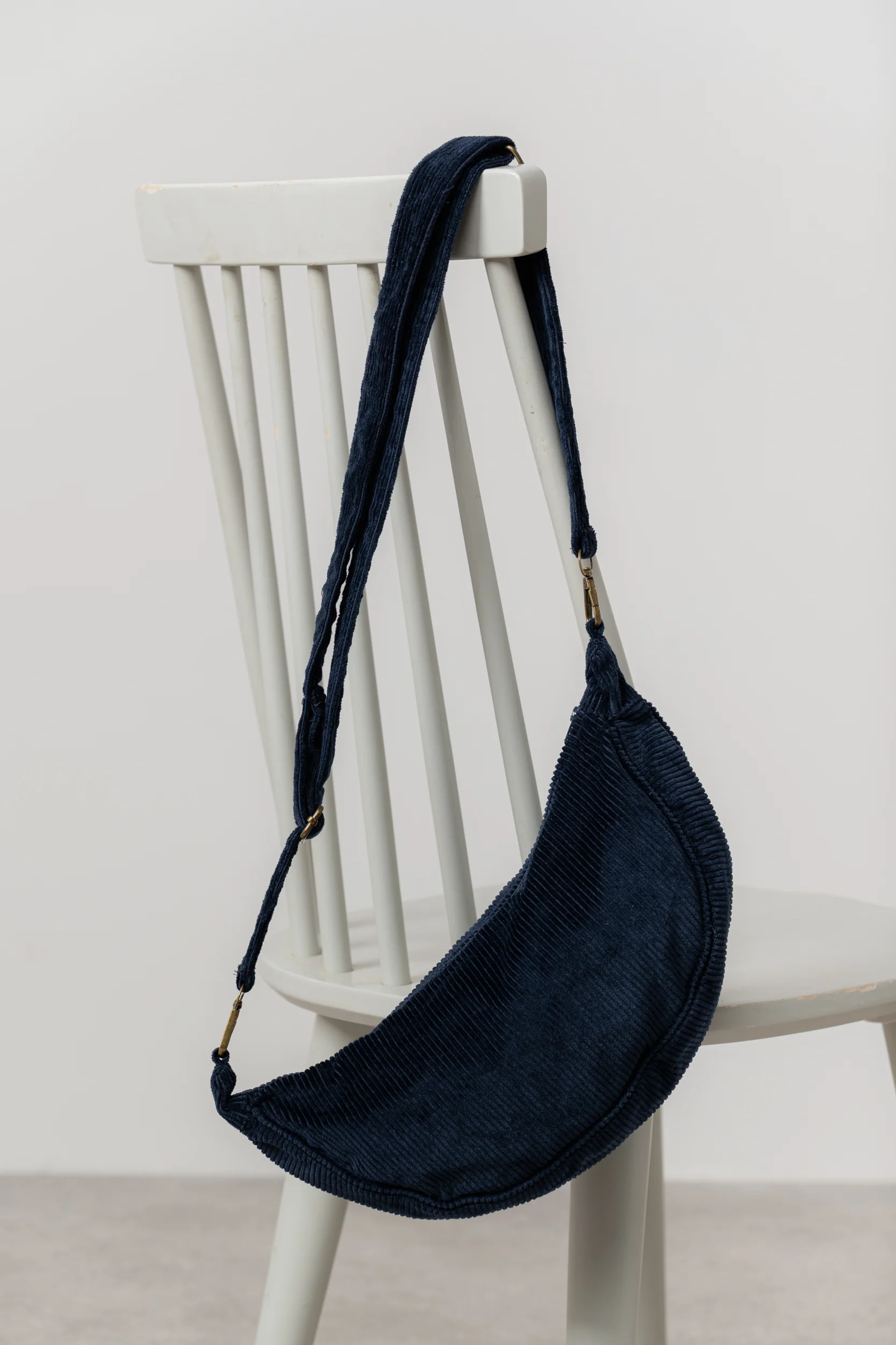 Jumbo Cord Crossbody Bag Navy - Image 6