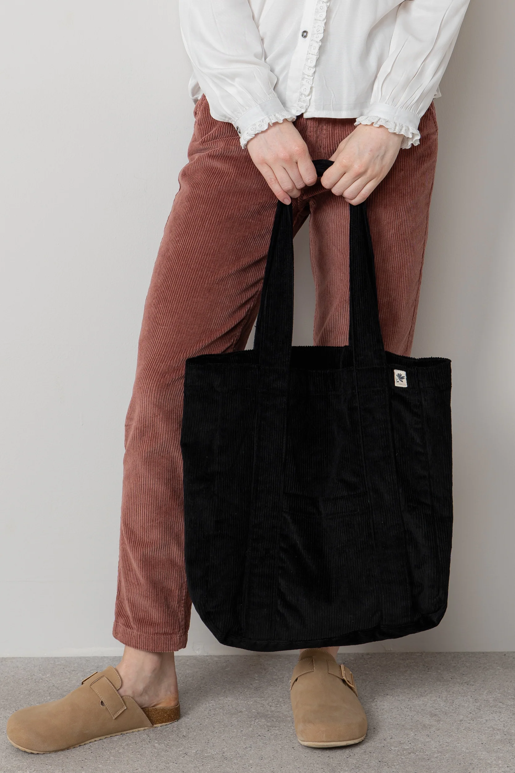 Jumbo Cord Tote Bag Black - Image 3