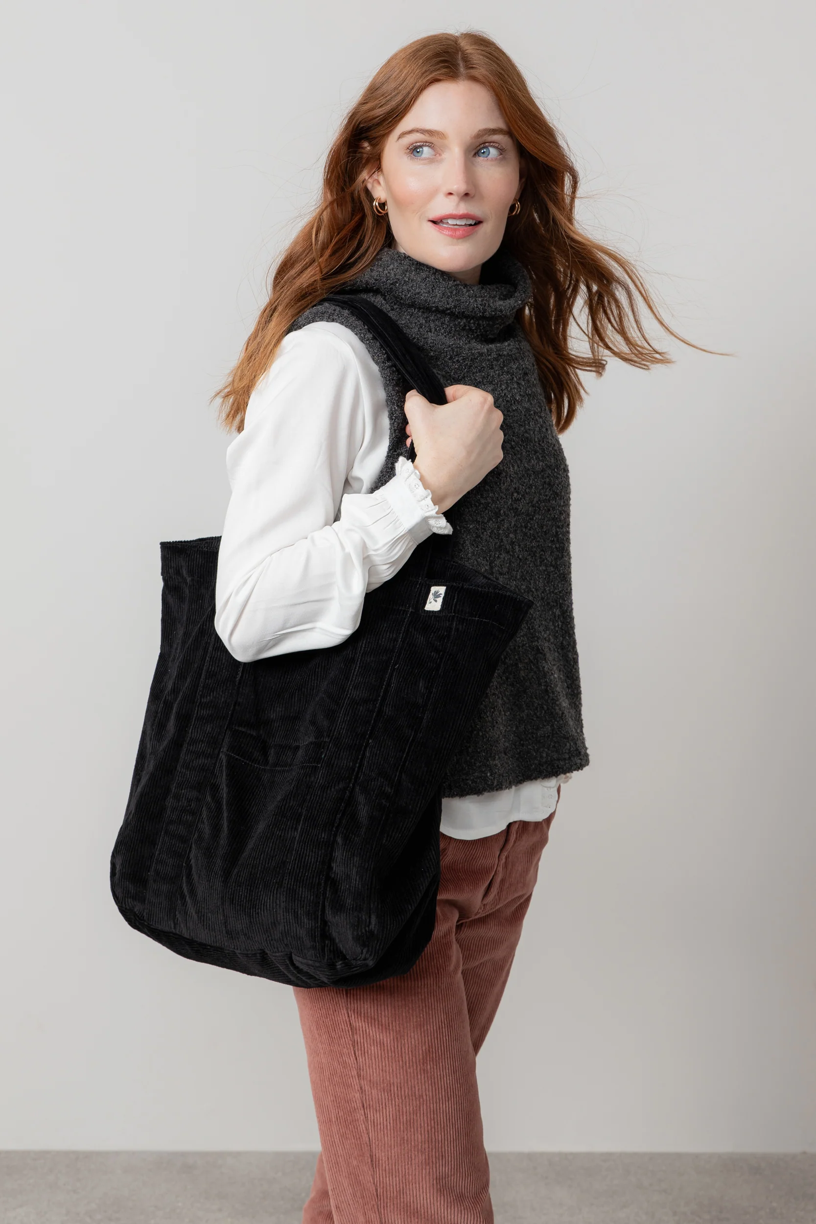 Jumbo Cord Tote Bag Black - Image 5