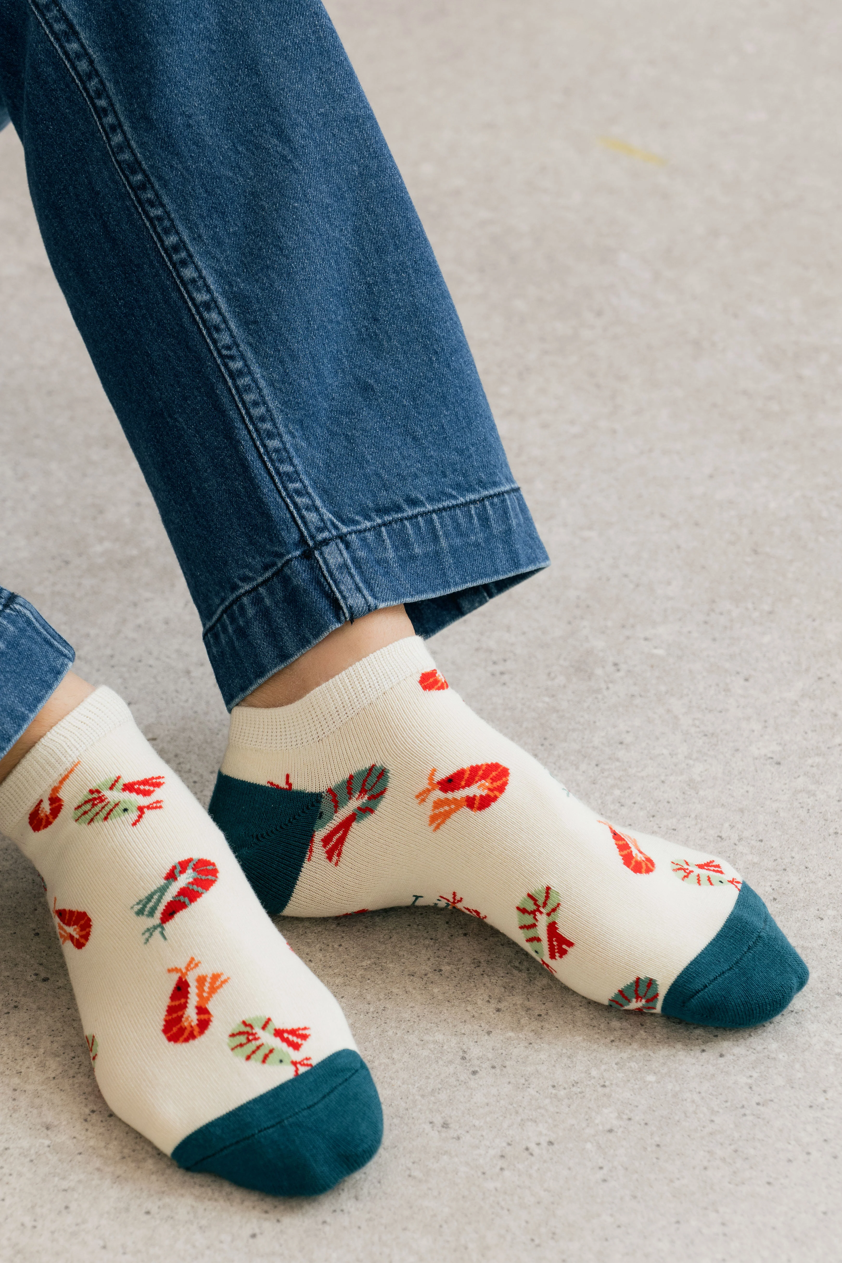 Klayton The Shrimp Bamboo Trainer Socks And Decoration Giftbox - Image 3