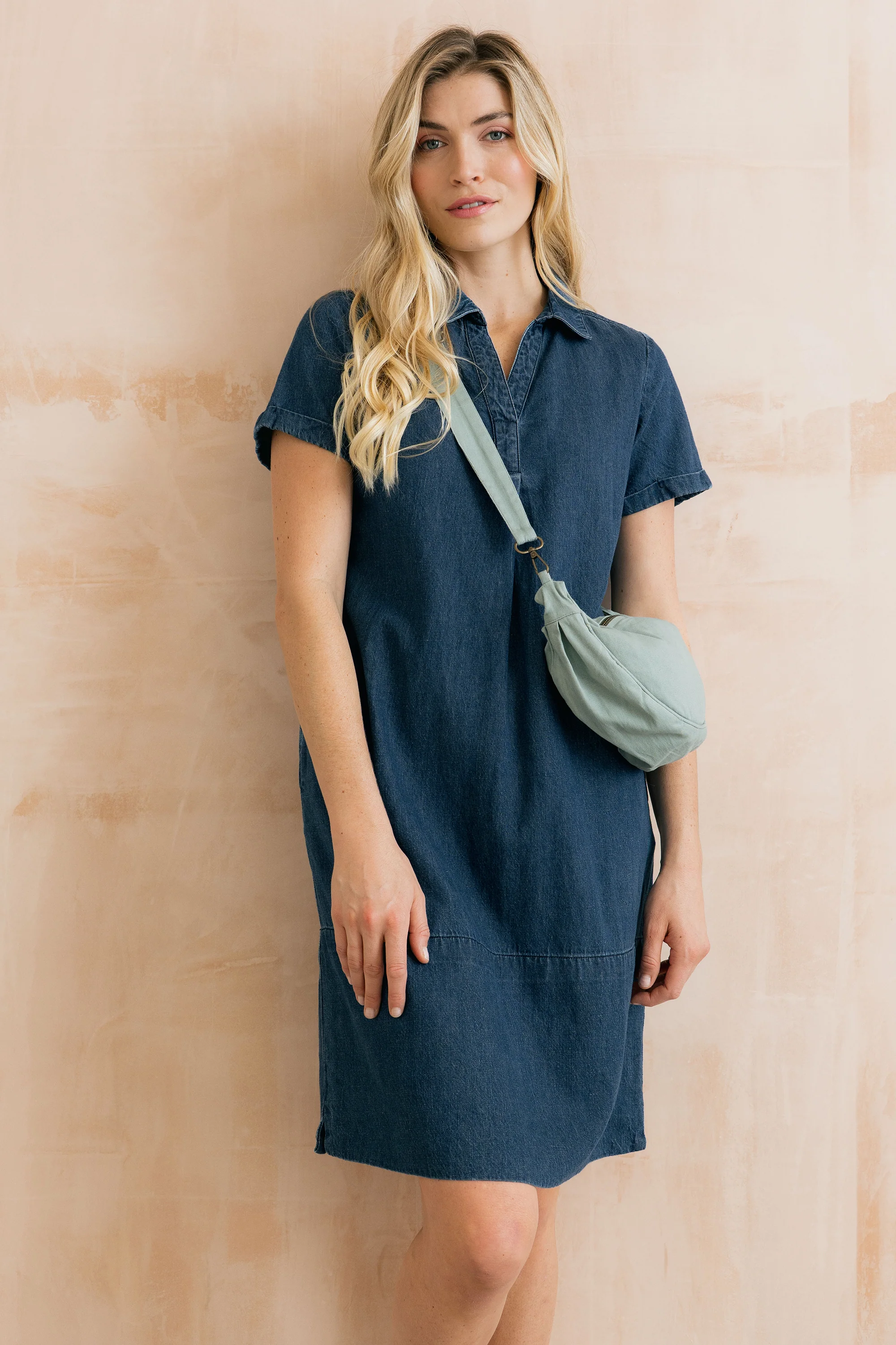 Lavender Short Sleeve Collared V-Neck Denim Dress - Image 6