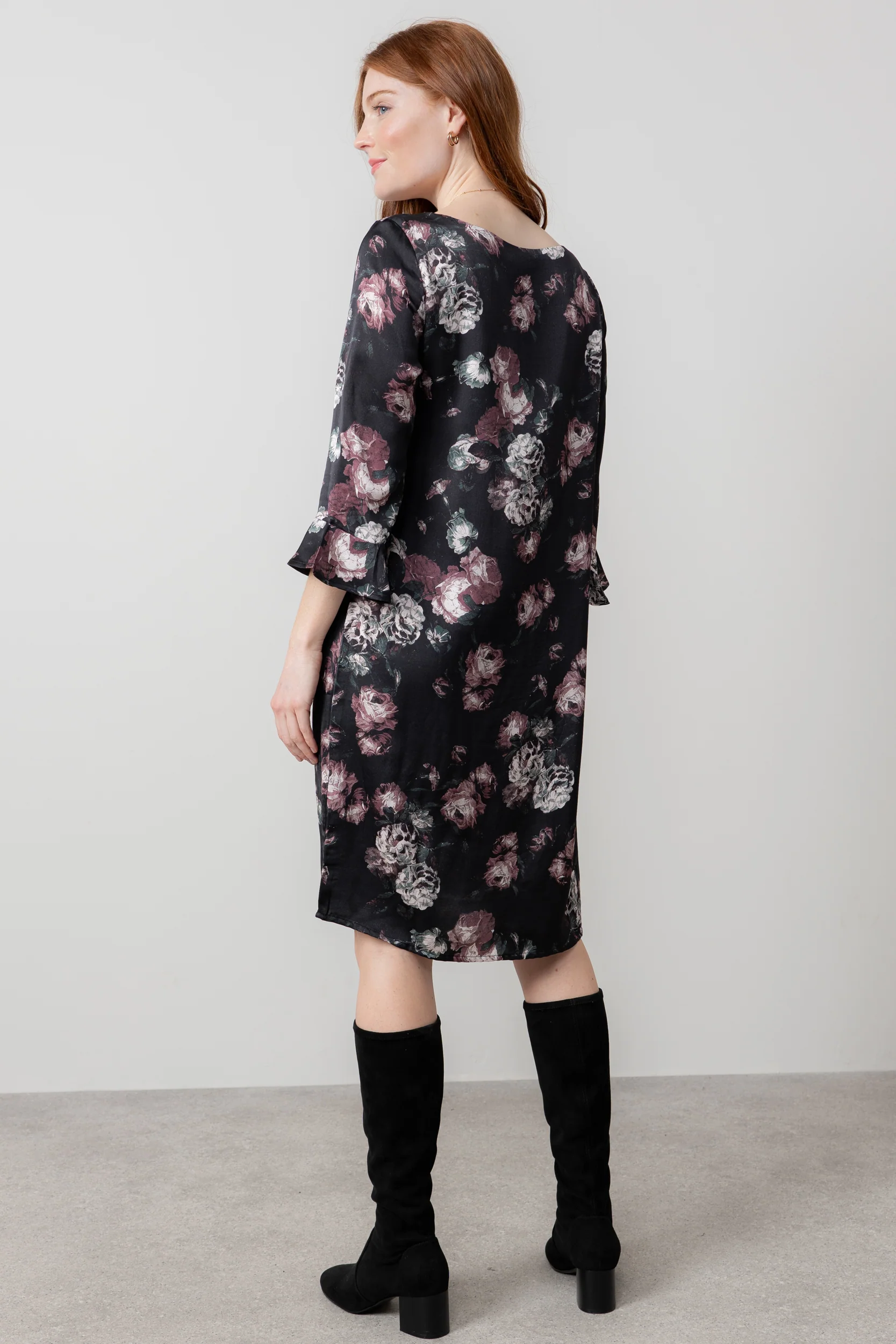 Lotty Fluted Sleeve Shift Dress Black - Image 4