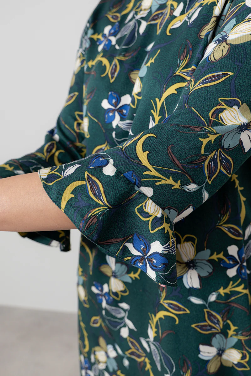 Lotty Fluted Sleeve Shift Dress Green - Image 5
