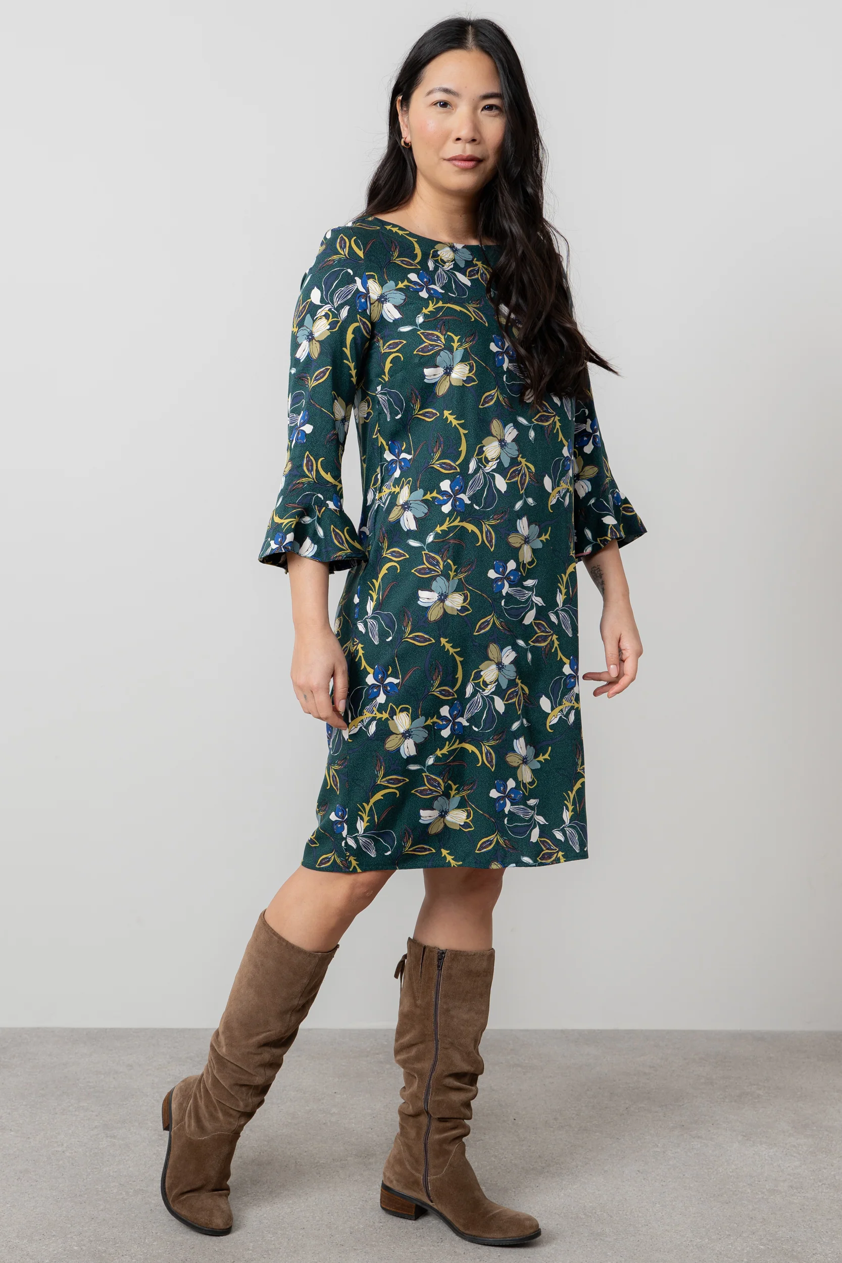 Lotty Fluted Sleeve Shift Dress Green - Image 6