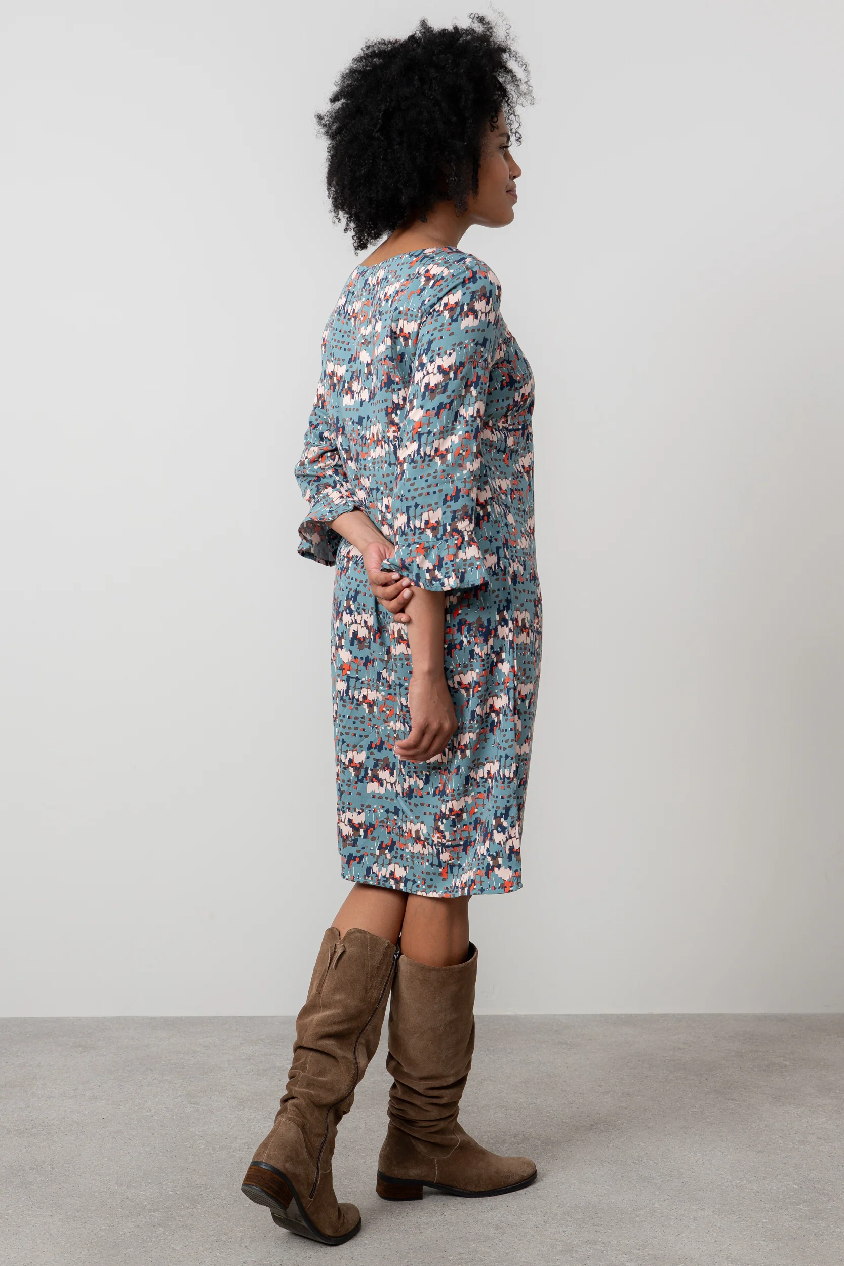 Lotty Fluted Sleeve Shift Dress Sea Mist - Image 4
