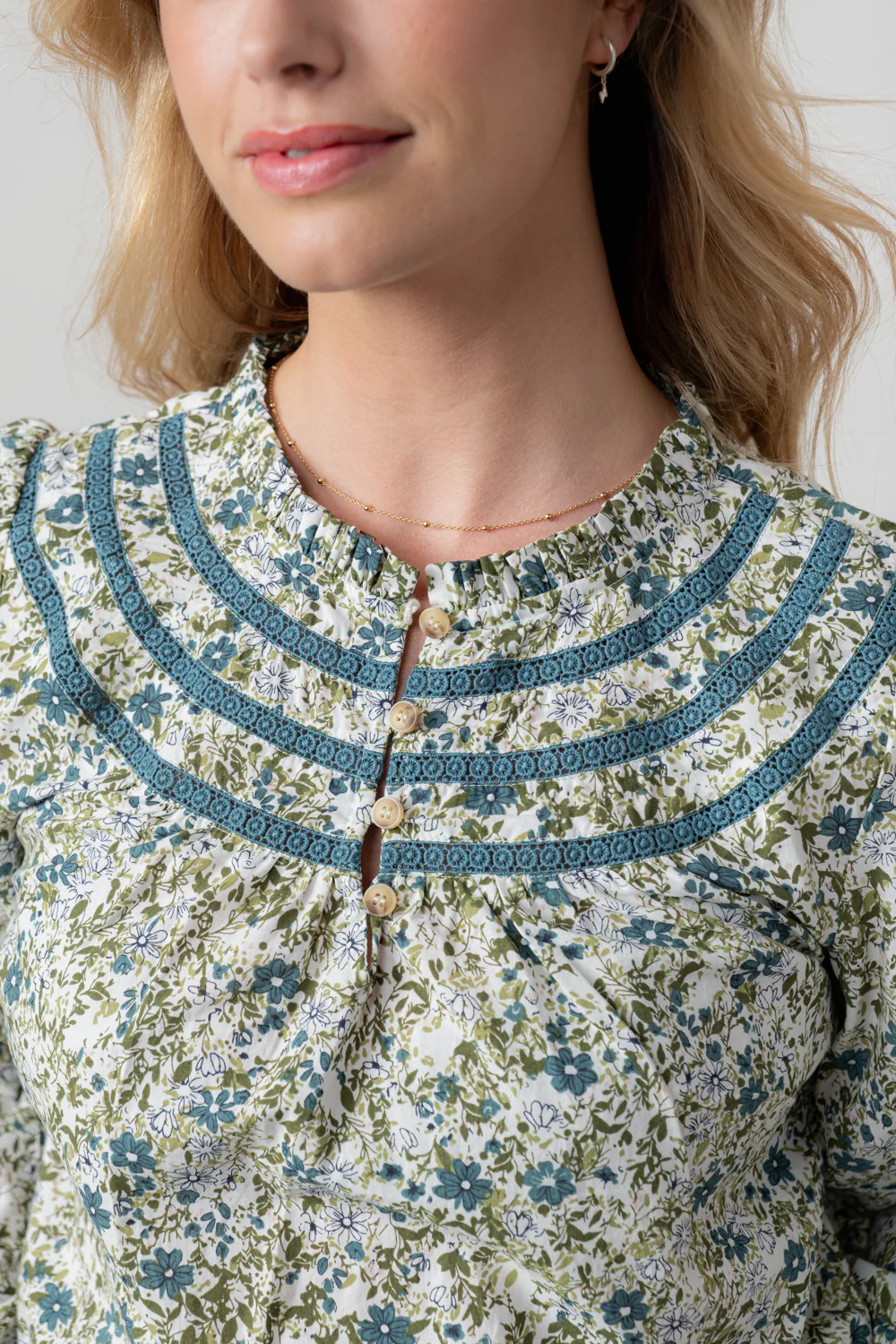 Luna Lace Trim Cotton Blouse Moss - Image 3