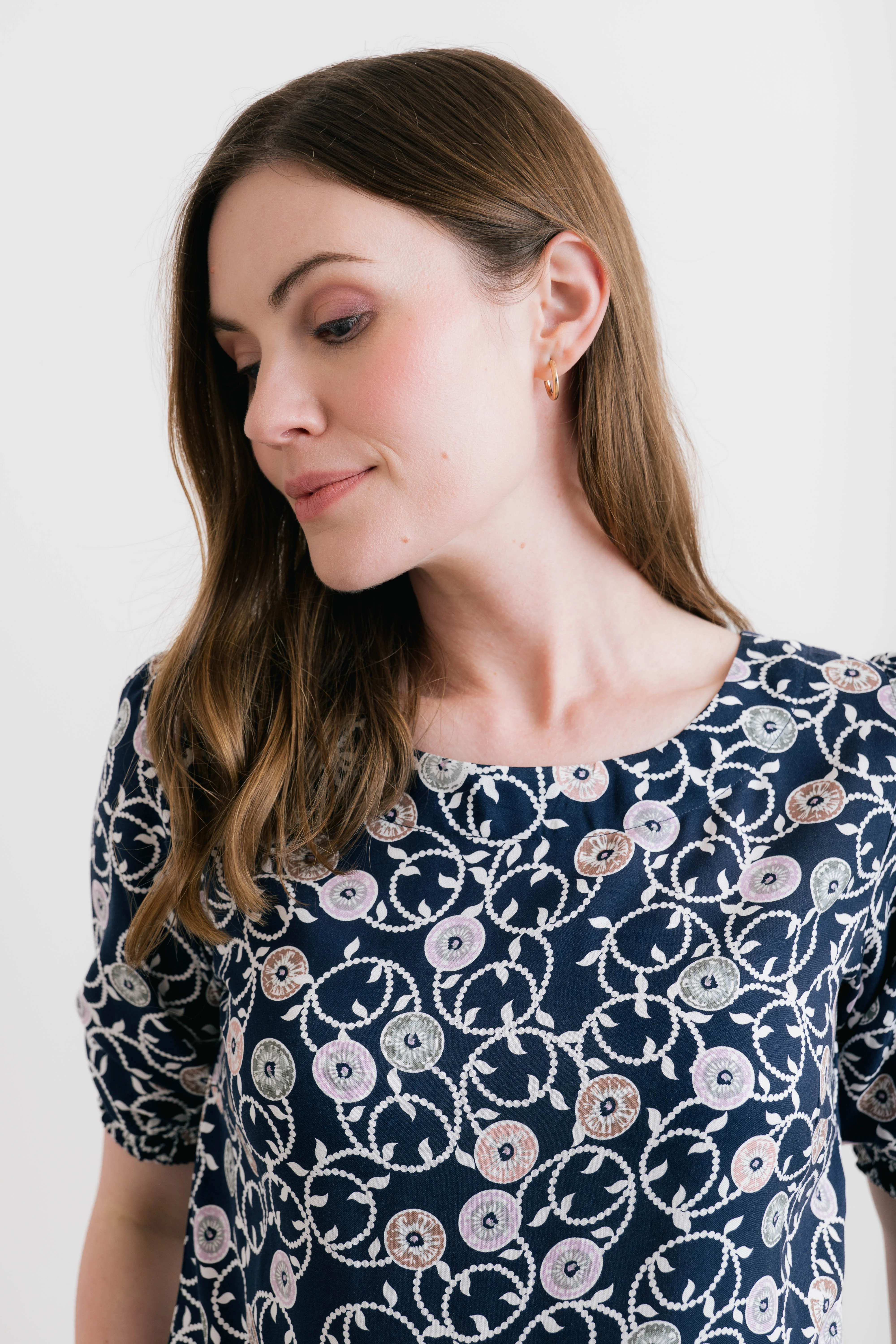Meadow Printed Top Navy - Image 7