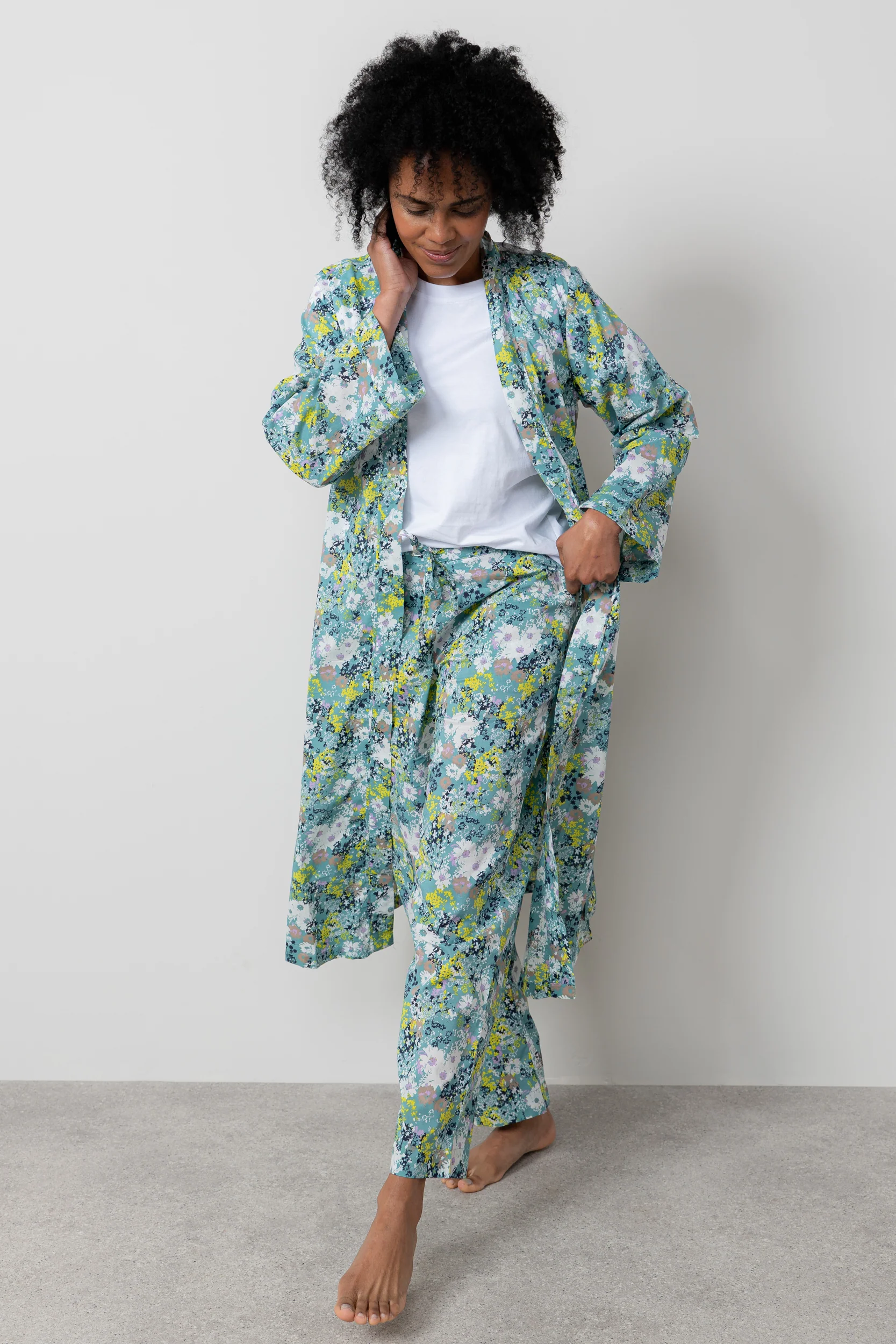 Meadow Spray Floral Dressing Gown - Image 5