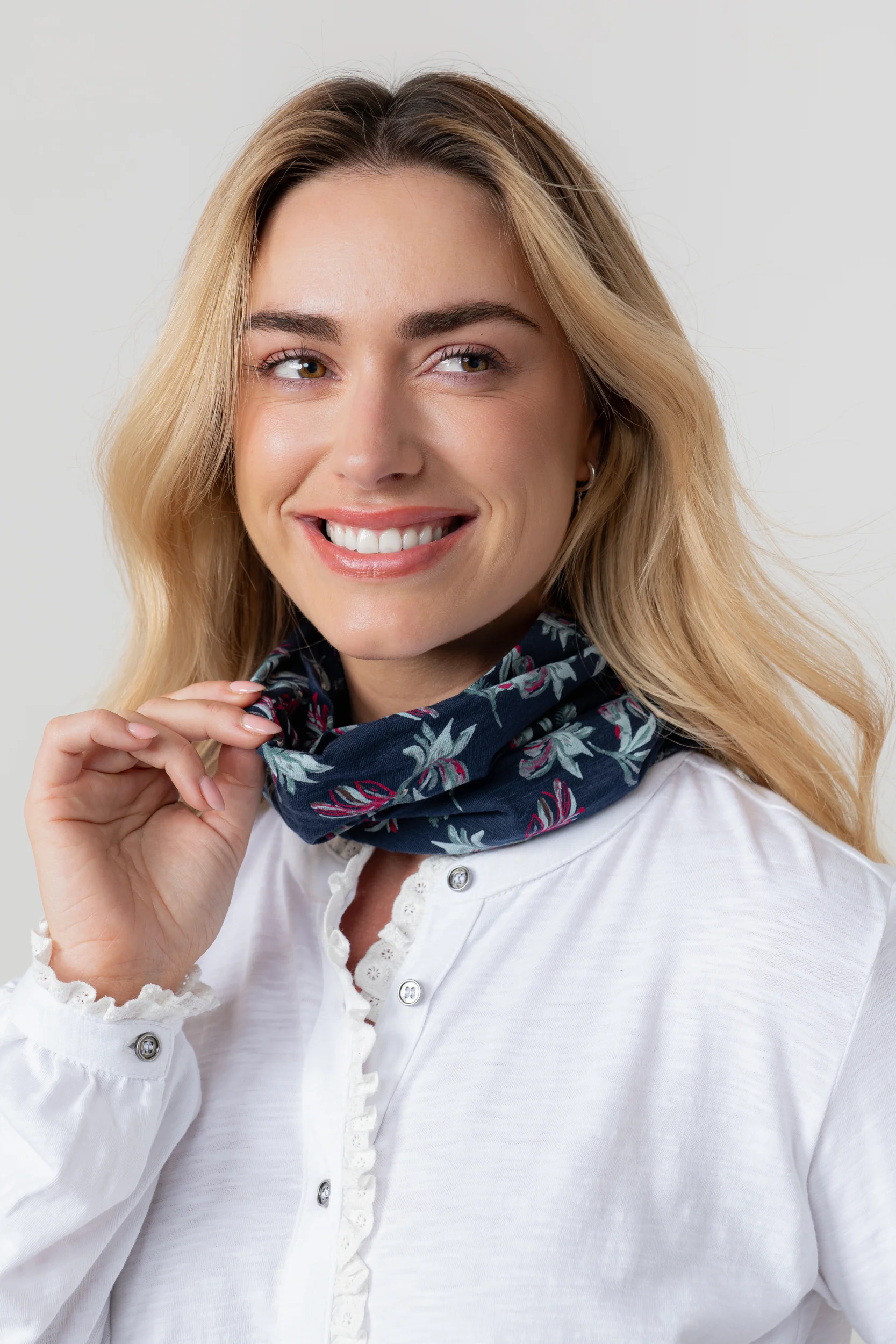 Multiband Foliage Print Navy - Image 3