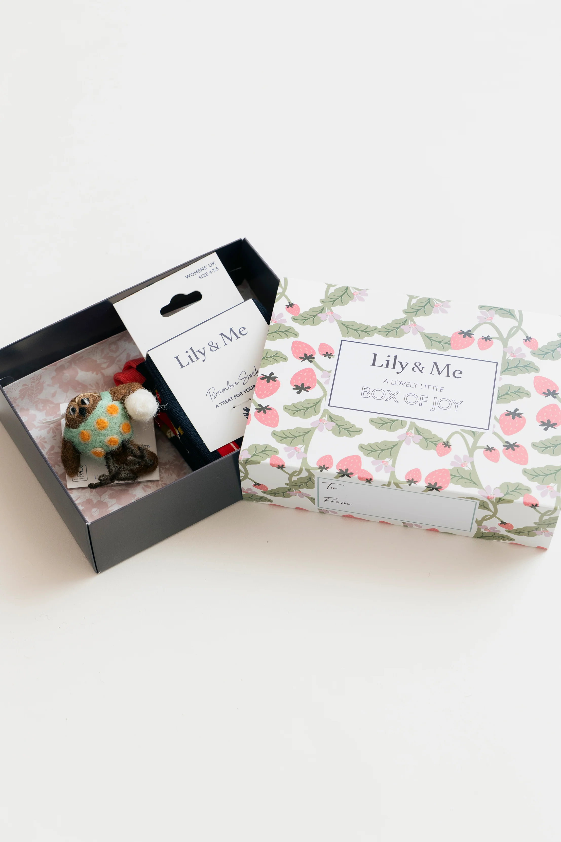 Olive The Owl Bamboo Socks And Decoration Giftbox - Image 2