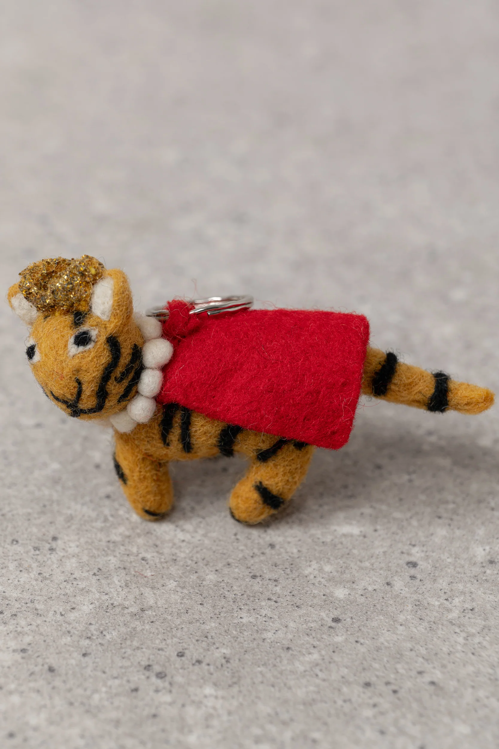 Regal Tiger Tree Decoration - Image 3