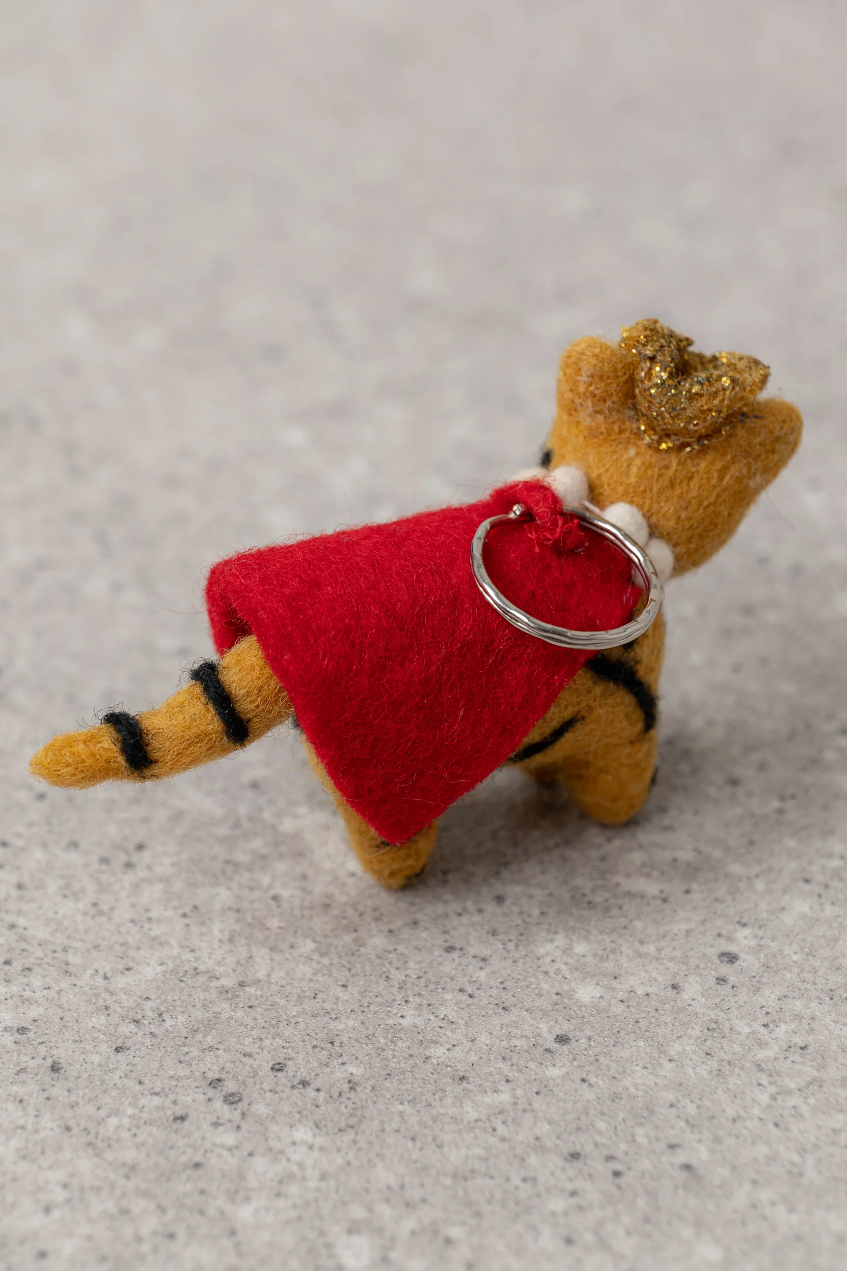 Regal Tiger Tree Decoration - Image 4