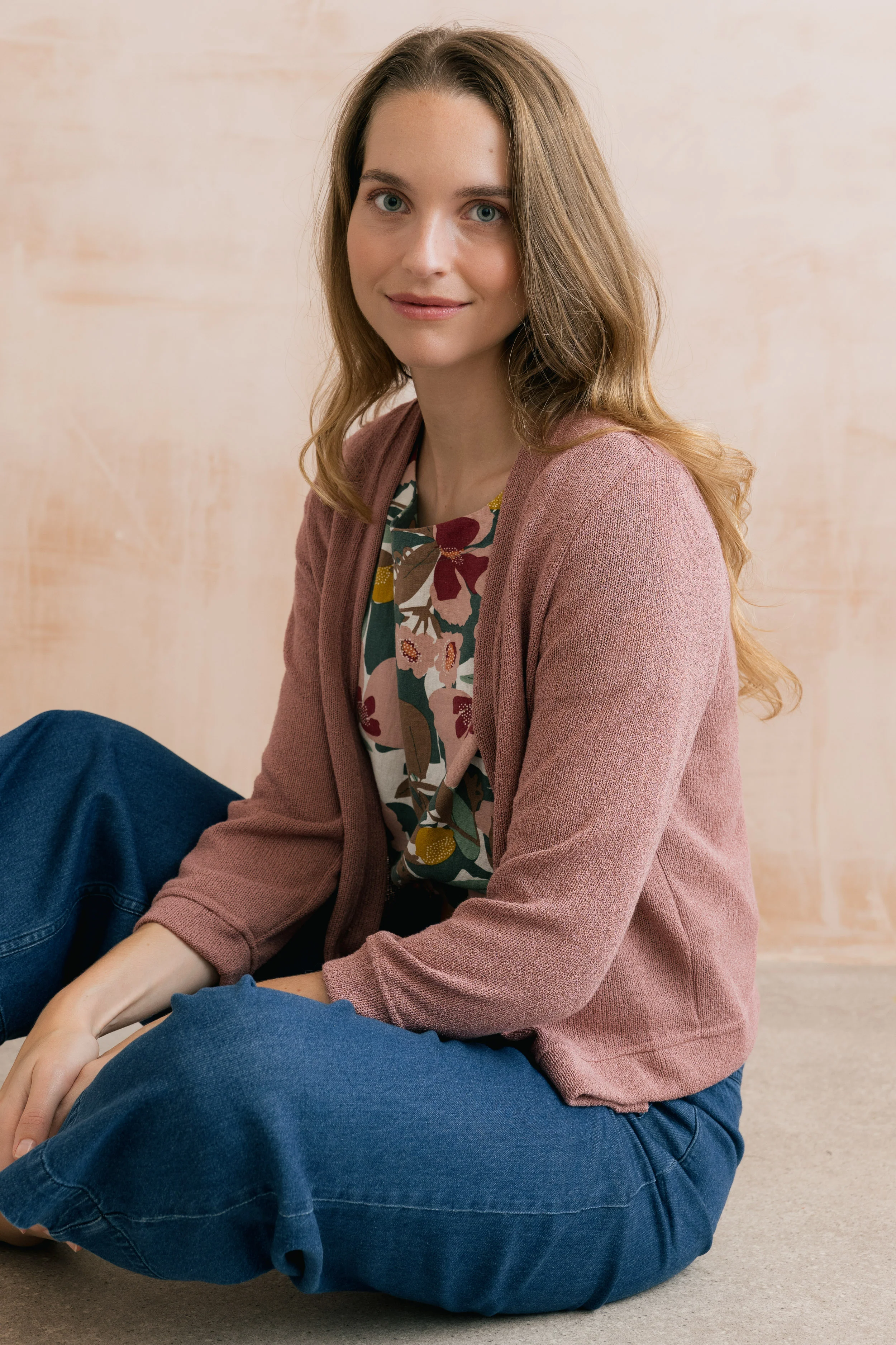 Shore Light Knit Cropped Cardigan Soft Pink - Image 6