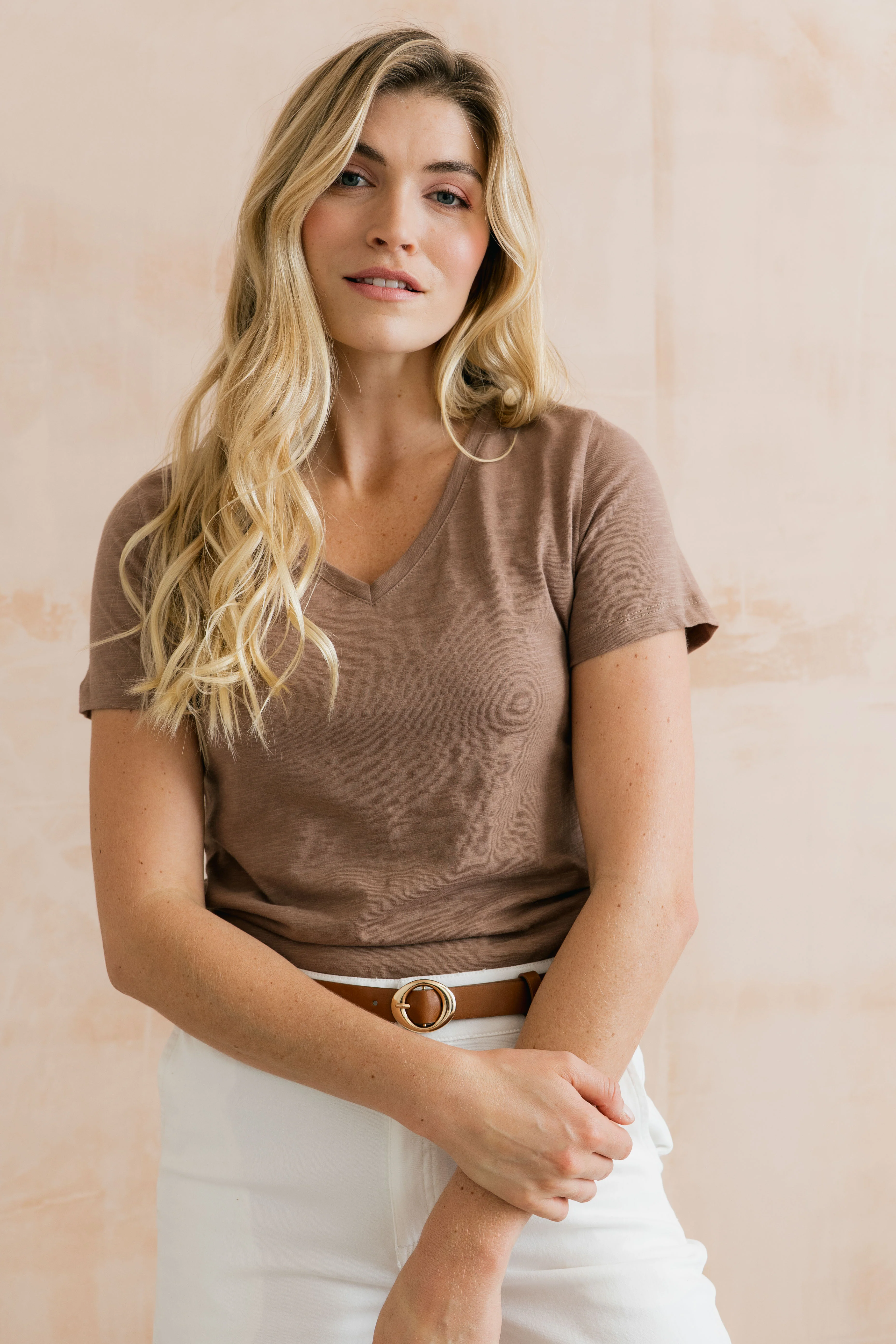 Victoria Organic Cotton V-Neck T-Shirt Mocha