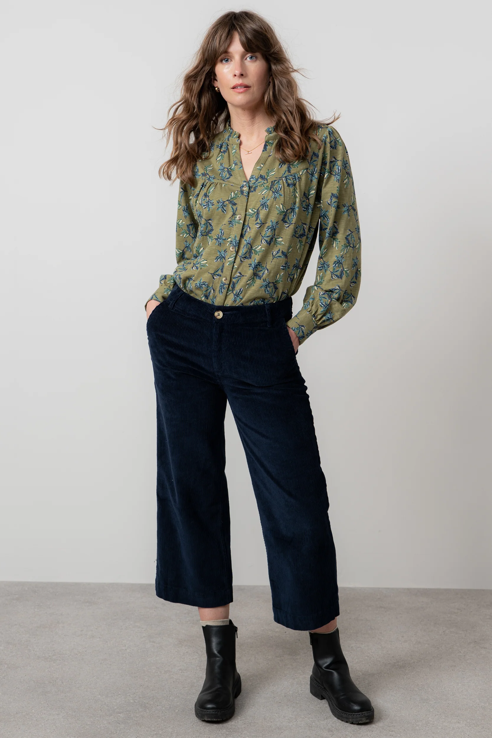Wayfaring Printed Organic Cotton Jersey Blouse Green - Image 6