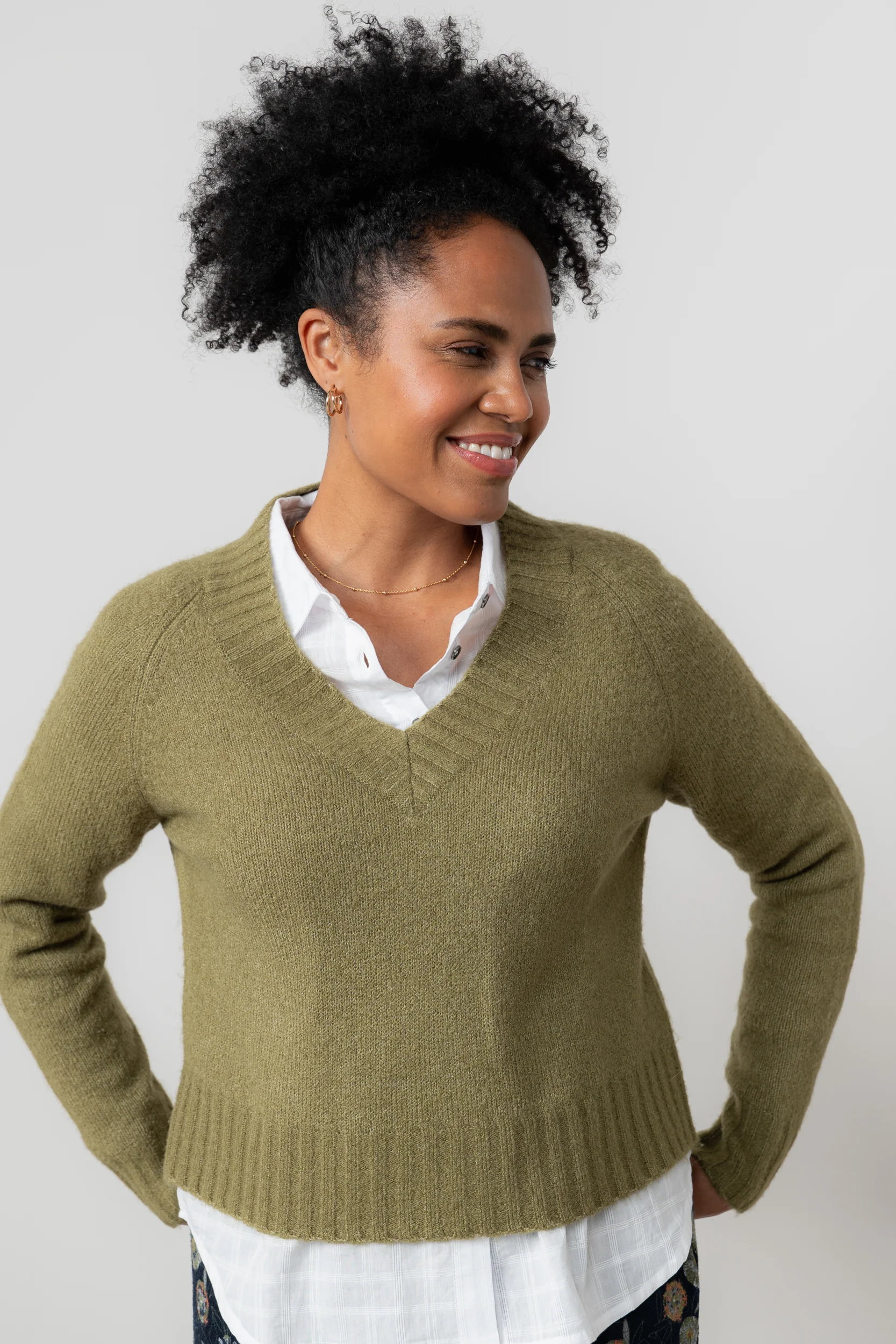 Woodchester V-Neck Boxy Knit Jumper Moss - Image 5